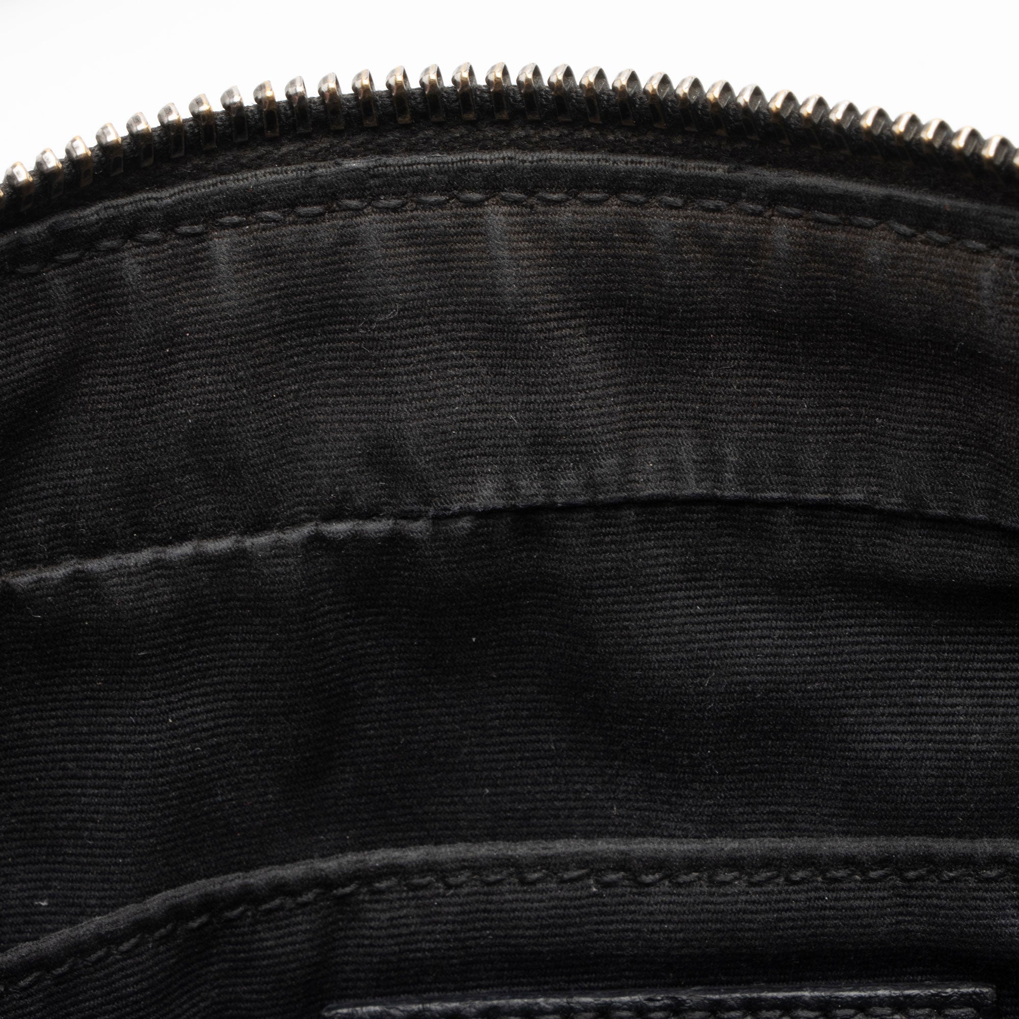 Saint Laurent Matelasse Calfskin Matte Black Monogram Lou Camera Bag (SHF-PIyVqF)
