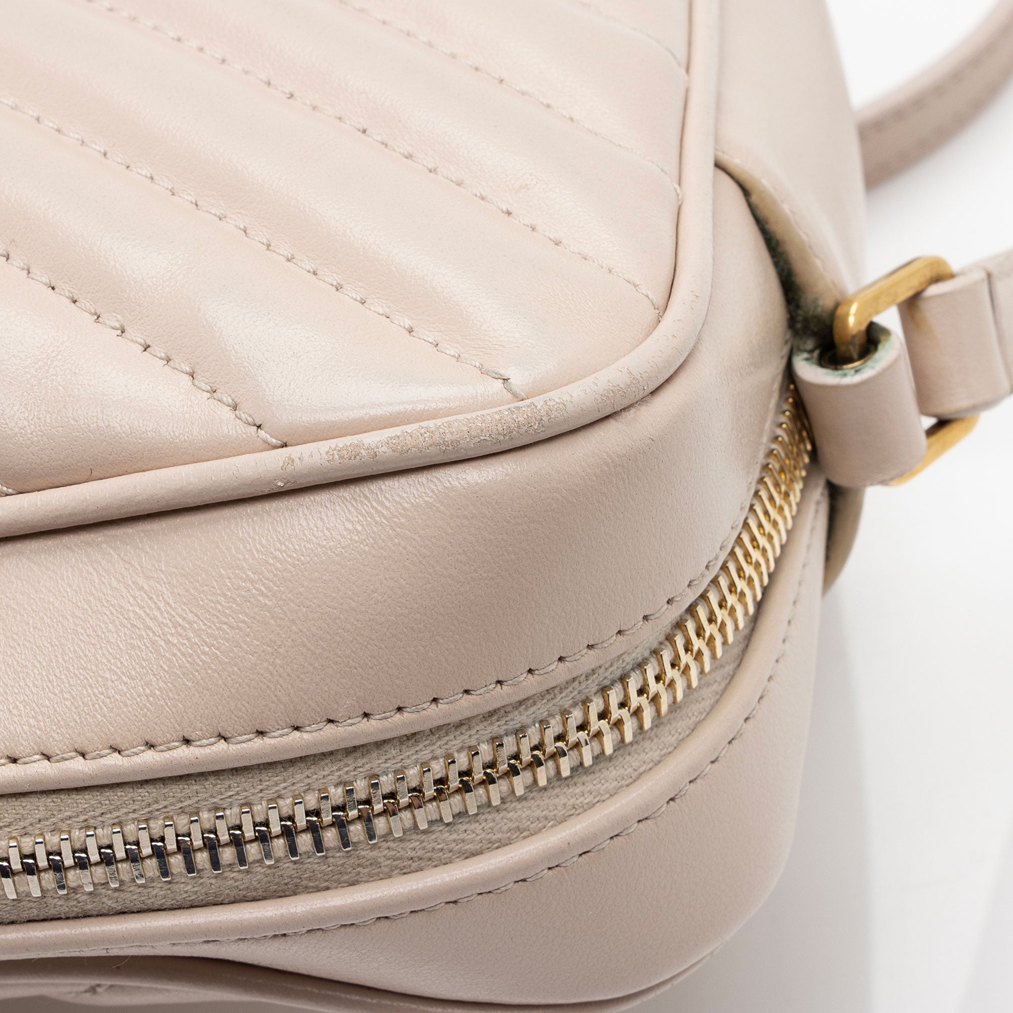 Saint Laurent Matelasse Calfskin Monogram Lou Camera Bag - FINAL SALE (SHF-pag728)