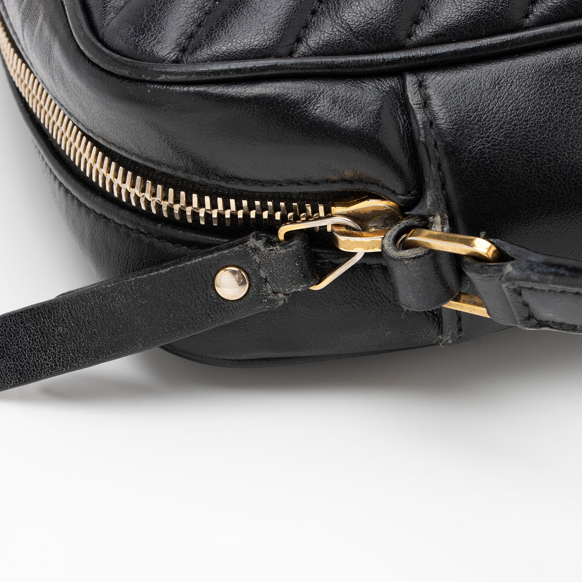 Saint Laurent Matelasse Calfskin Monogram Lou Camera Bag (SHF-WWrnik)