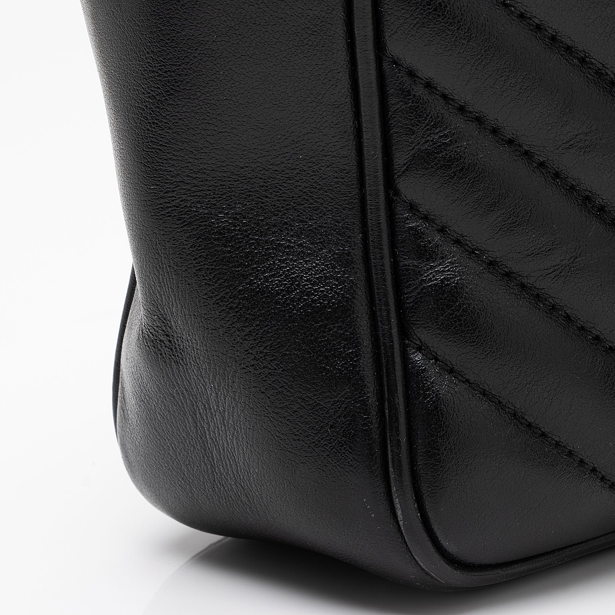 Saint Laurent Matelasse Calfskin Monogram Lou Camera Bag (SHF-WWrnik)