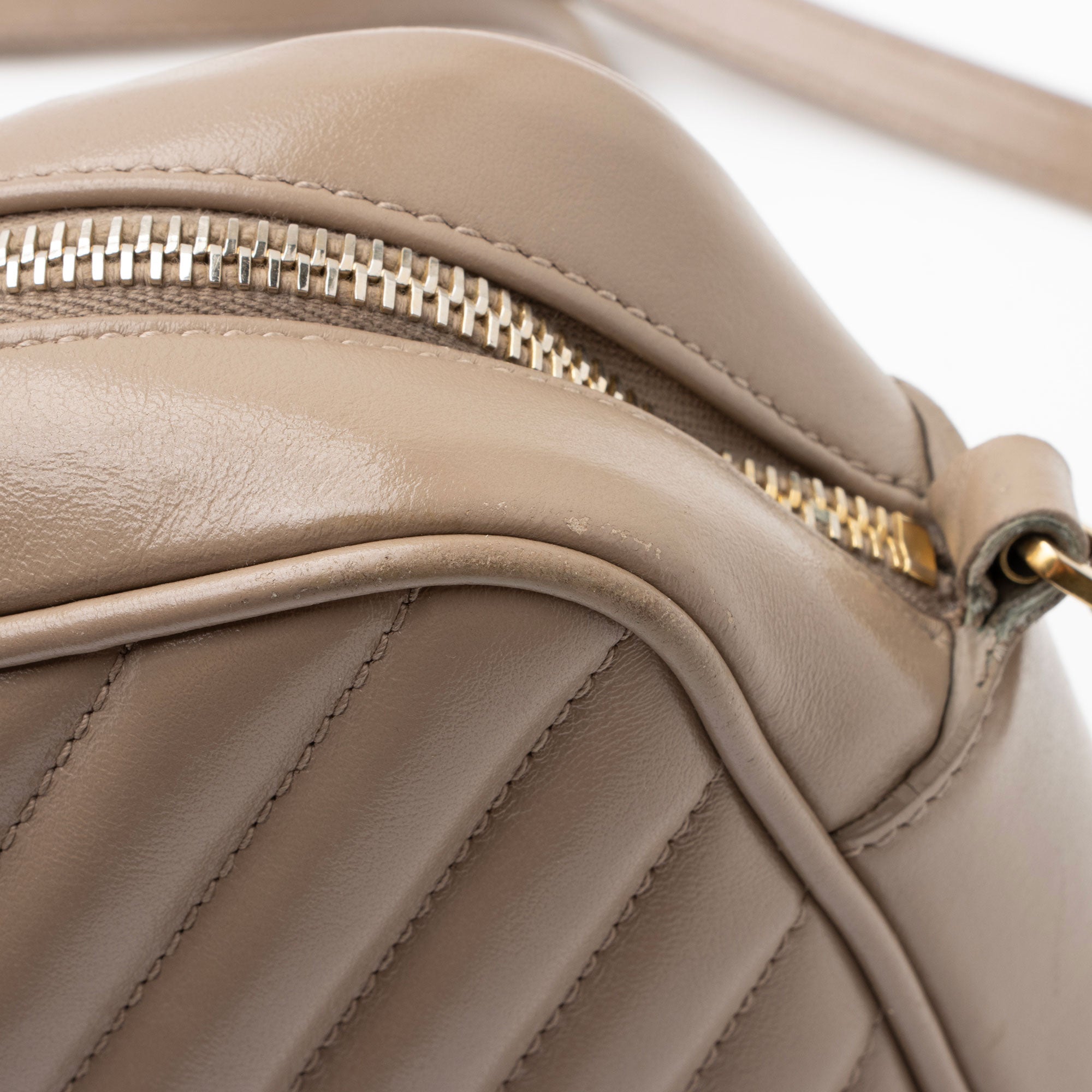 Saint Laurent Matelasse Calfskin Monogram Lou Camera Bag (SHF-3Riqa1)