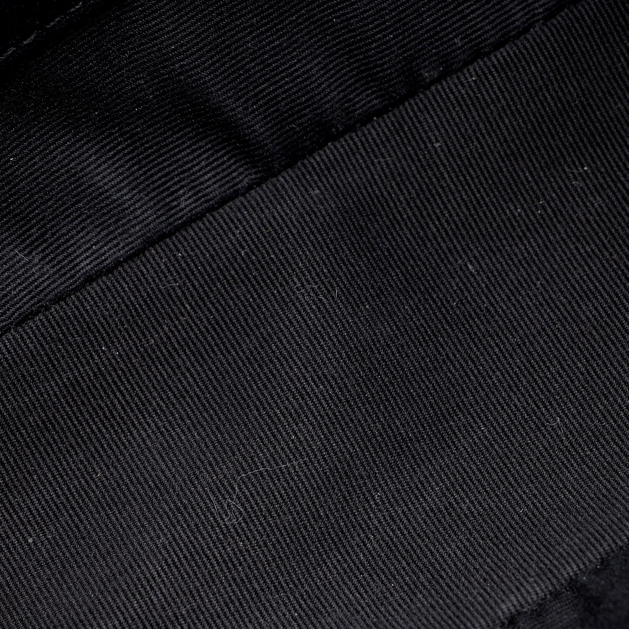 Saint Laurent Matelasse Calfskin Monogram Lou Camera Bag (SHF-wHhf08)