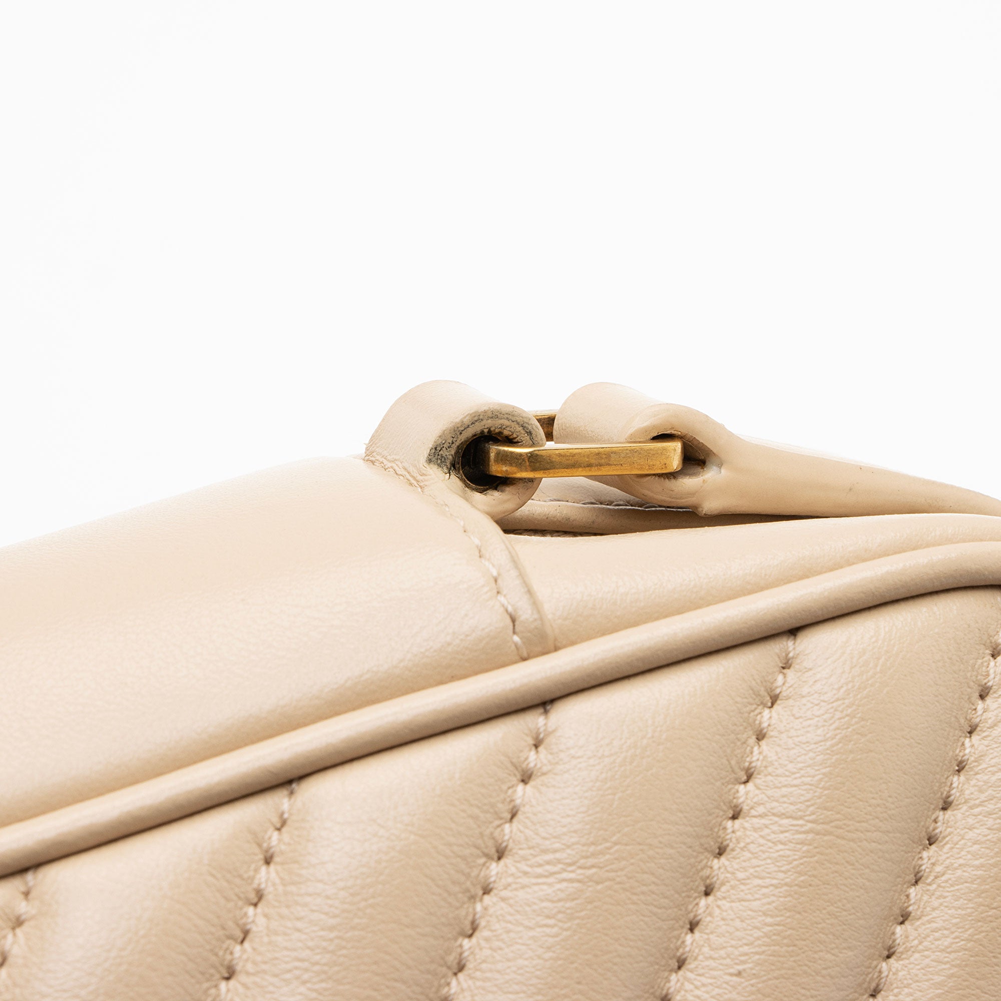 Saint Laurent Matelasse Calfskin Monogram Lou Camera Bag (SHF-IyIKNC)