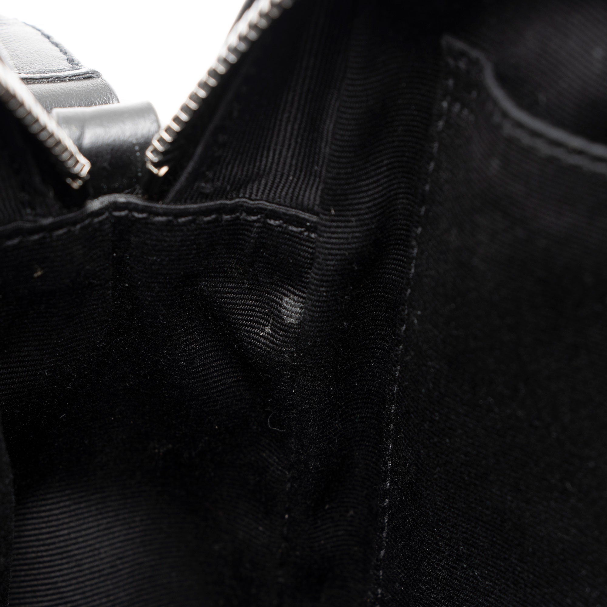 Saint Laurent Matelasse Calfskin Monogram Lou Camera Bag (SHF-jB3wqK)