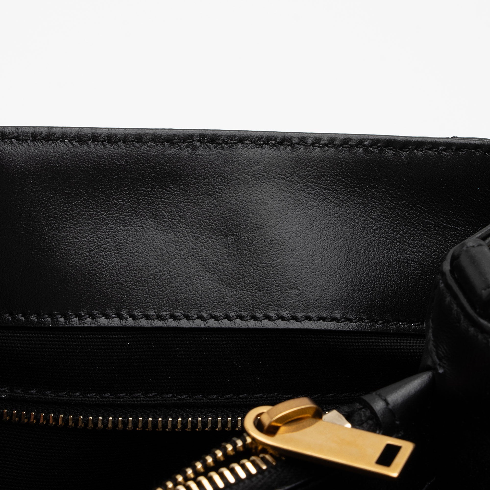 Saint Laurent Matelasse Calfskin Monogram LouLou Chain Medium Shoulder Bag (SHF-uqtKvy)