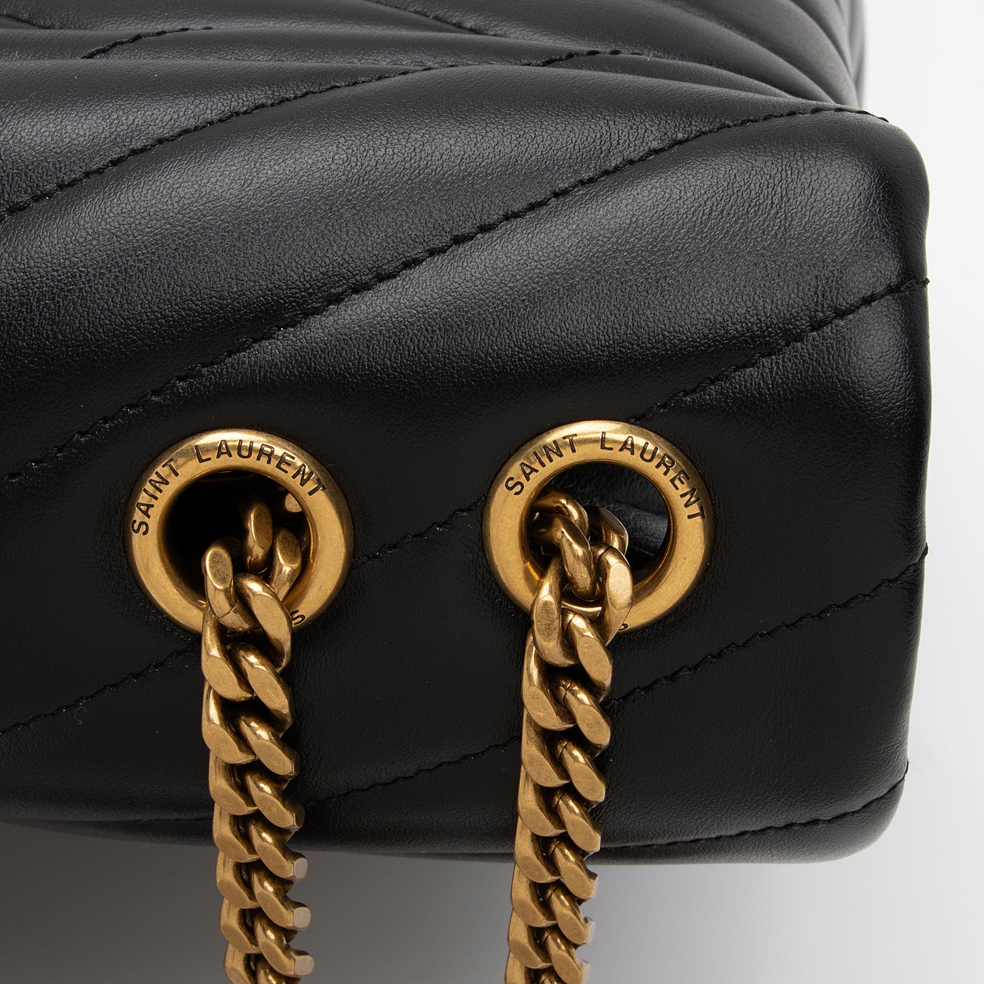 Saint Laurent Matelasse Calfskin Monogram LouLou Chain Medium Shoulder Bag (SHF-uqtKvy)