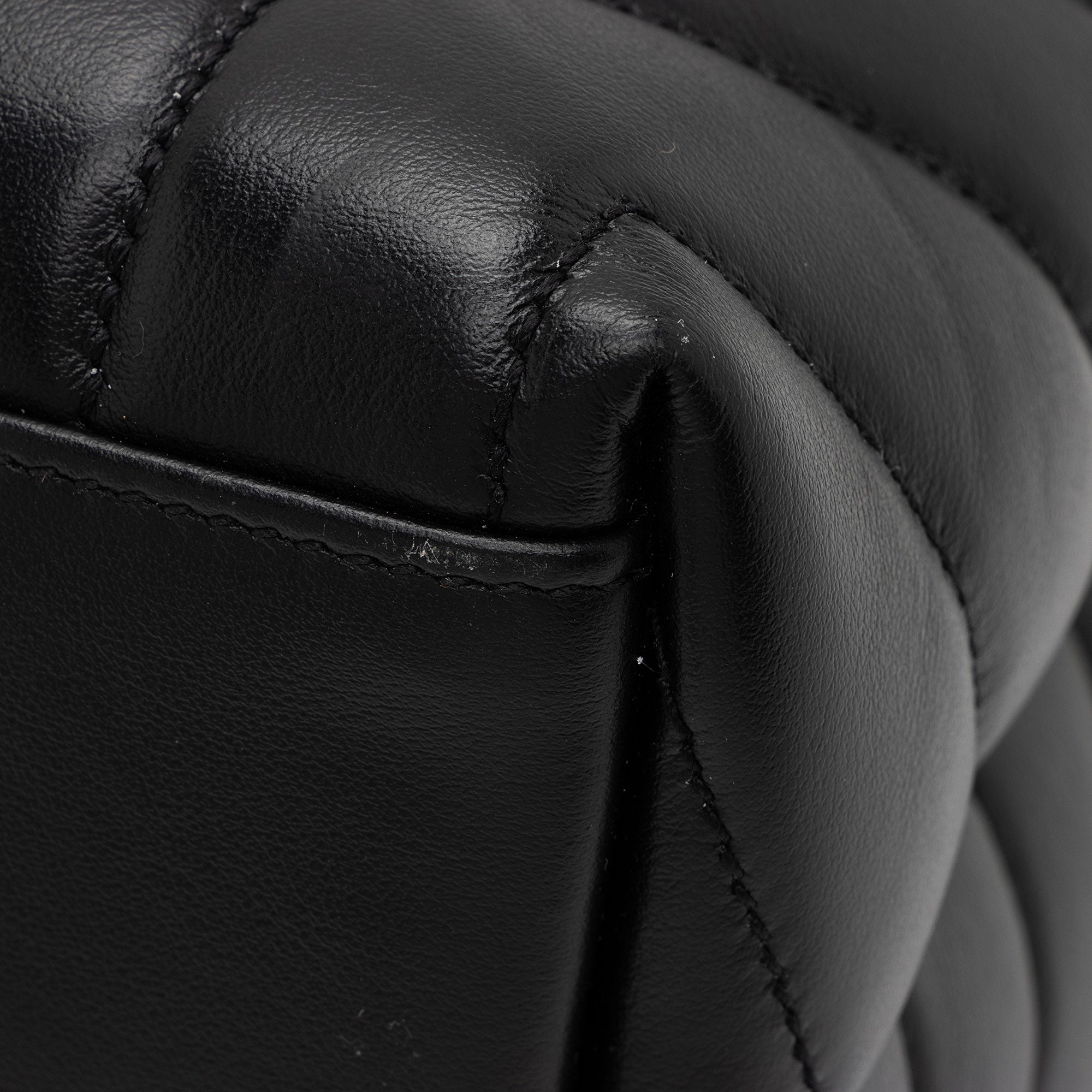 Saint Laurent Matelasse Calfskin Monogram LouLou Chain Medium Shoulder Bag (SHF-uqtKvy)