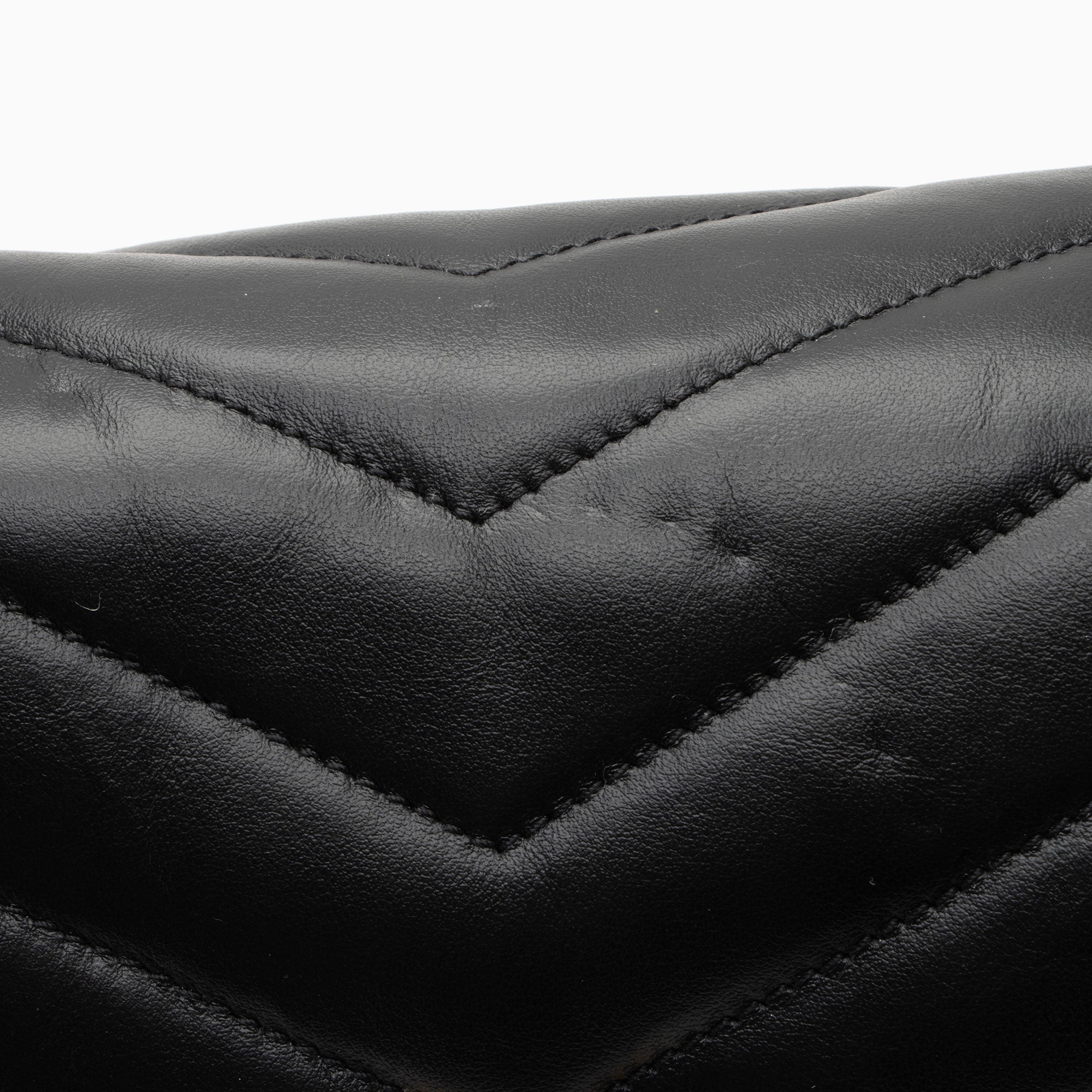 Saint Laurent Matelasse Calfskin Monogram LouLou Chain Medium Shoulder Bag (SHF-ksqMxY)