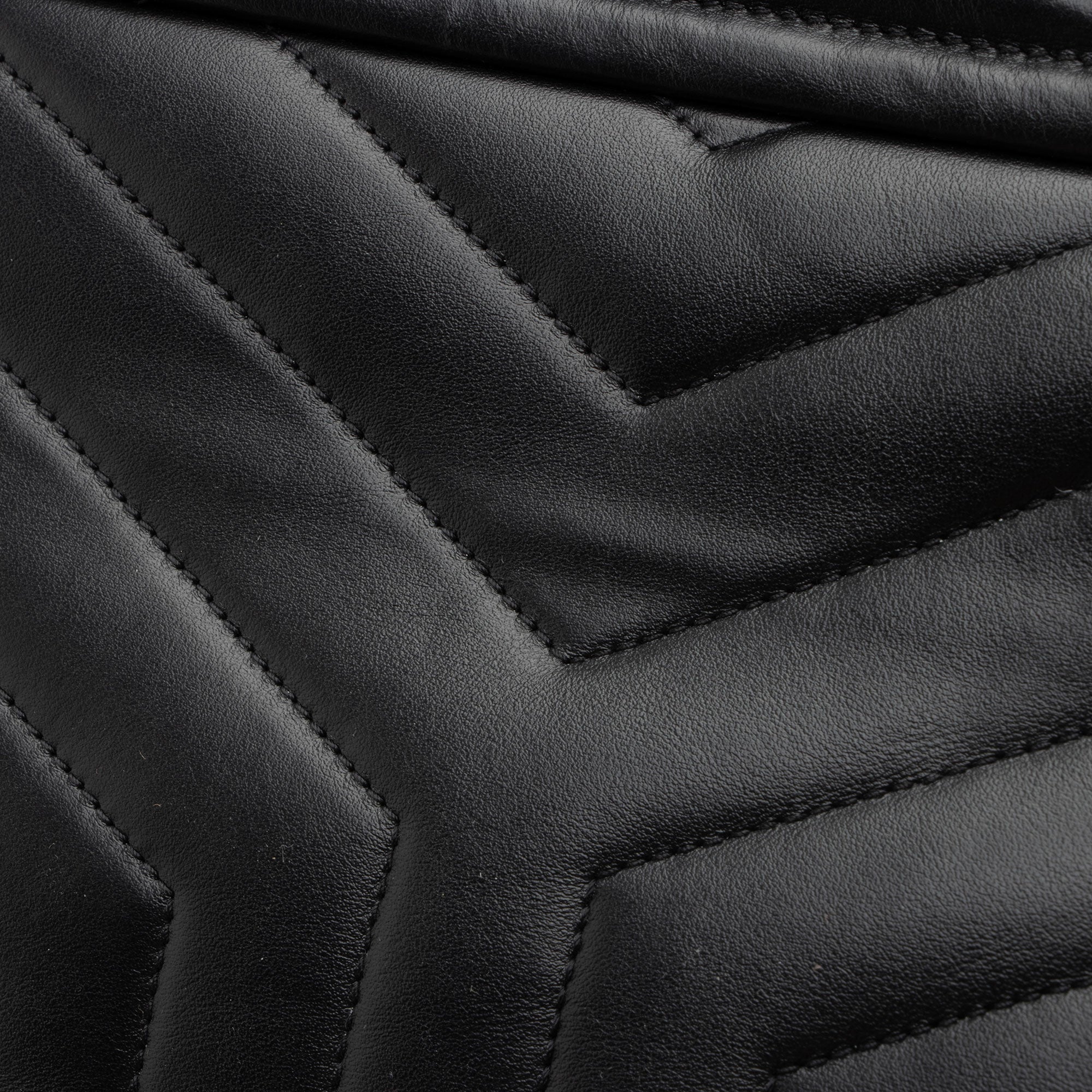 Saint Laurent Matelasse Calfskin Monogram LouLou Chain Medium Shoulder Bag (SHF-ksqMxY)