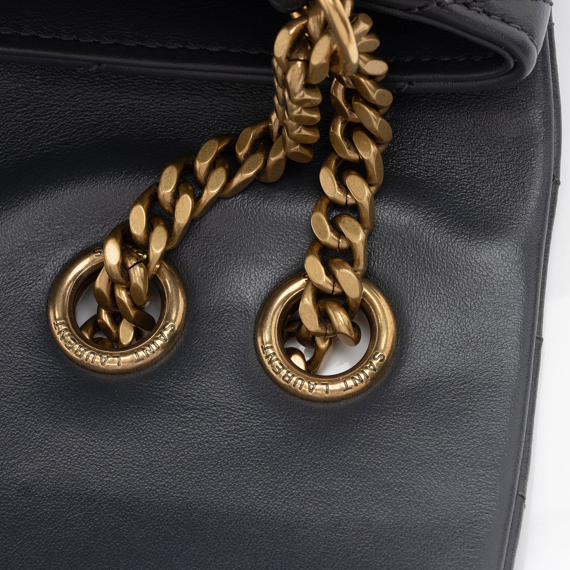 Saint Laurent Matelasse Calfskin Monogram LouLou Chain Medium Shoulder Bag (SHF-Q1vmZO)