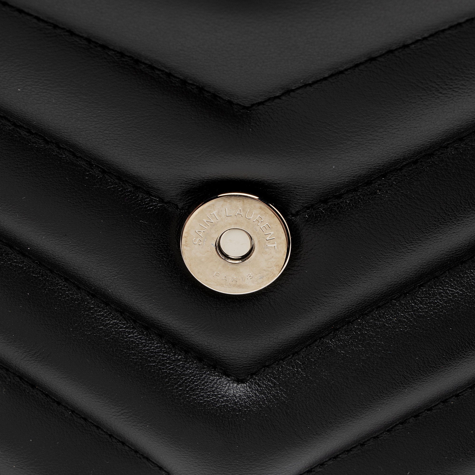 Saint Laurent Matelasse Calfskin Monogram LouLou Chain Medium Shoulder Bag (SHF-nVNU3H)
