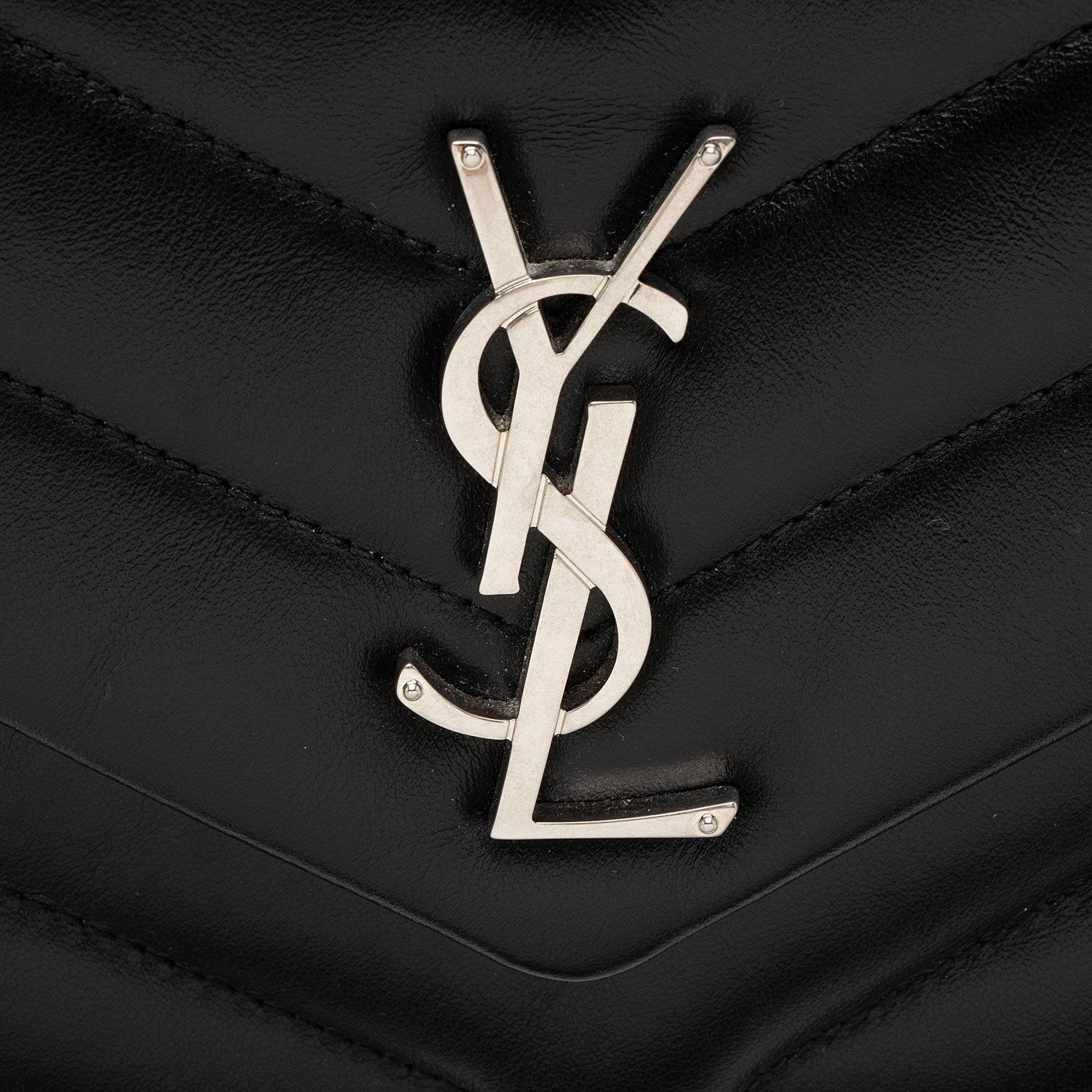 Saint Laurent Matelasse Calfskin Monogram LouLou Chain Small Crossbody (SHF-2881qg)