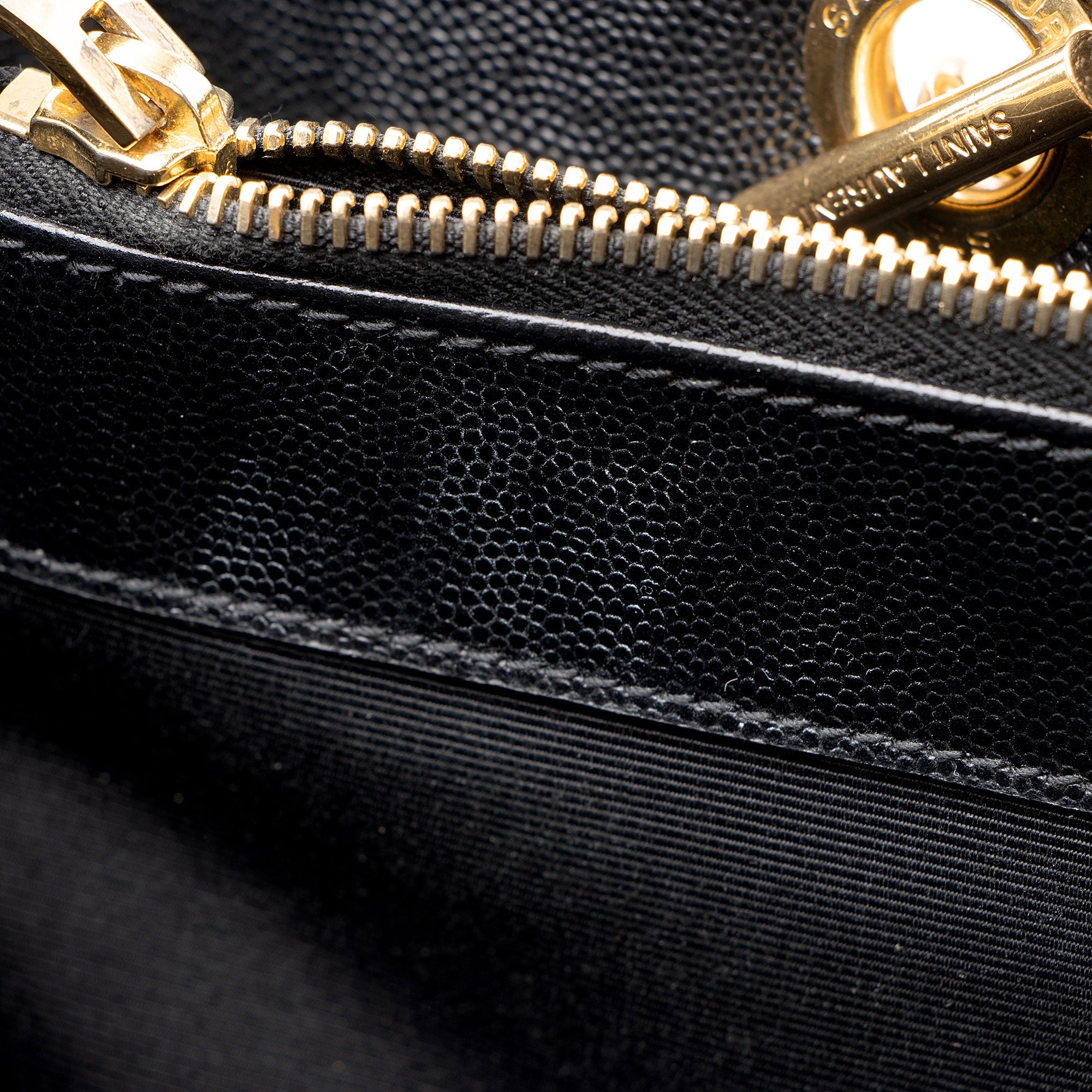 Saint Laurent Matelasse Grain de Poudre Monogram Chain Shopper Tote