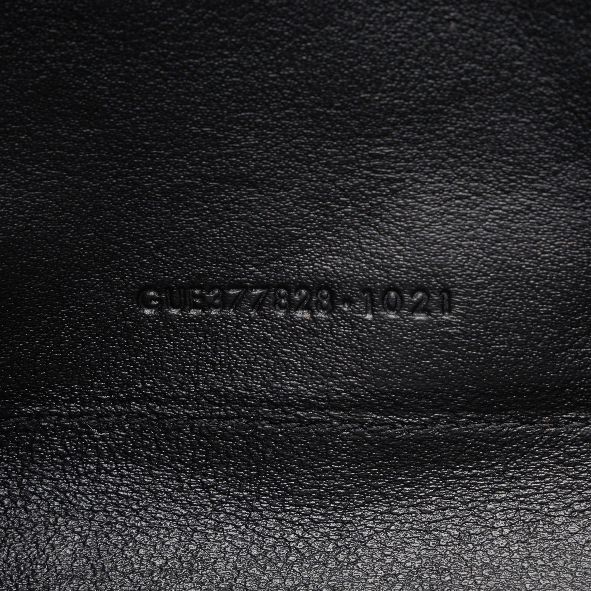 Saint Laurent Matelasse Grain de Poudre Monogram Chain Wallet (SHF-oGbOur)