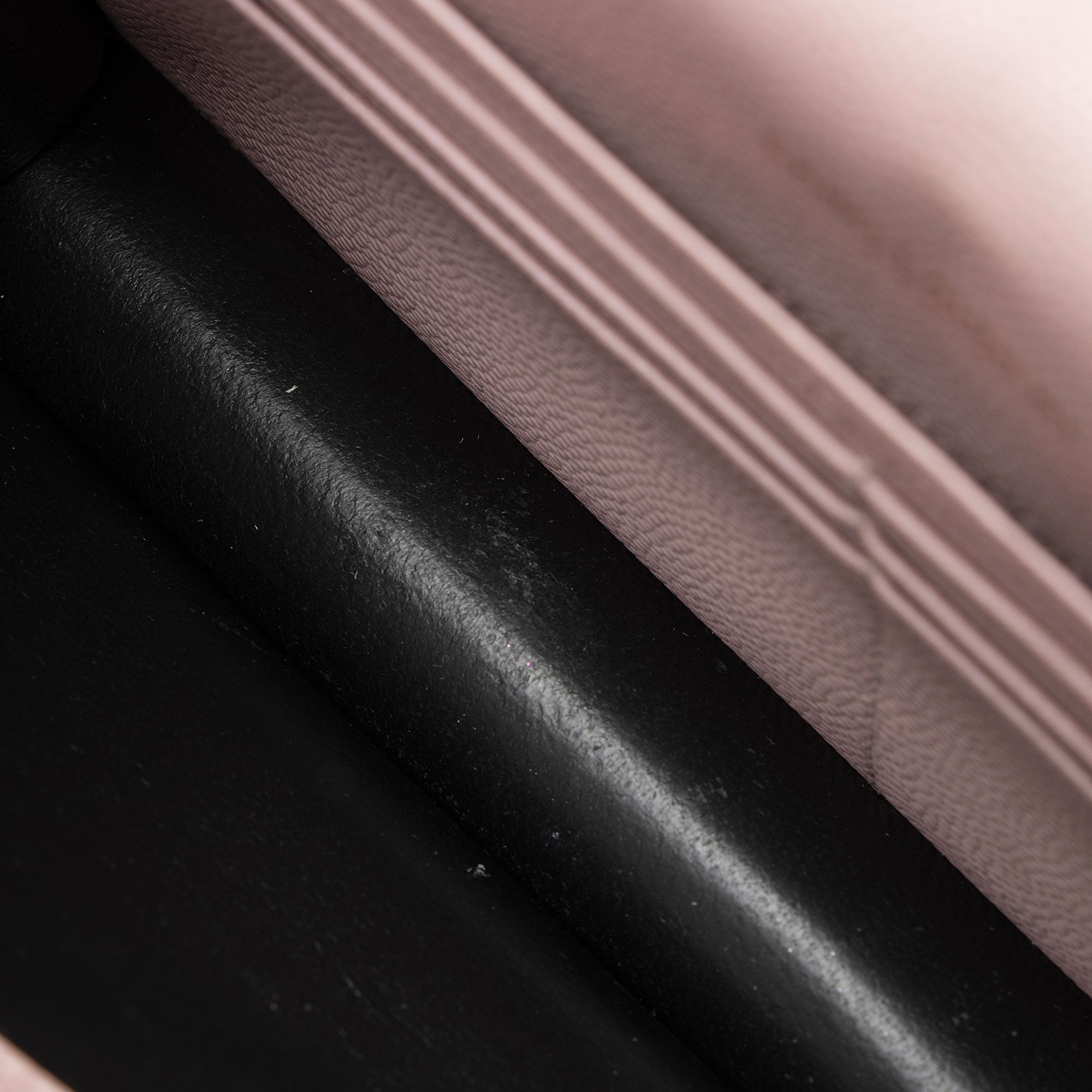 Saint Laurent Matelasse Grain de Poudre Monogram Envelope Chain Wallet