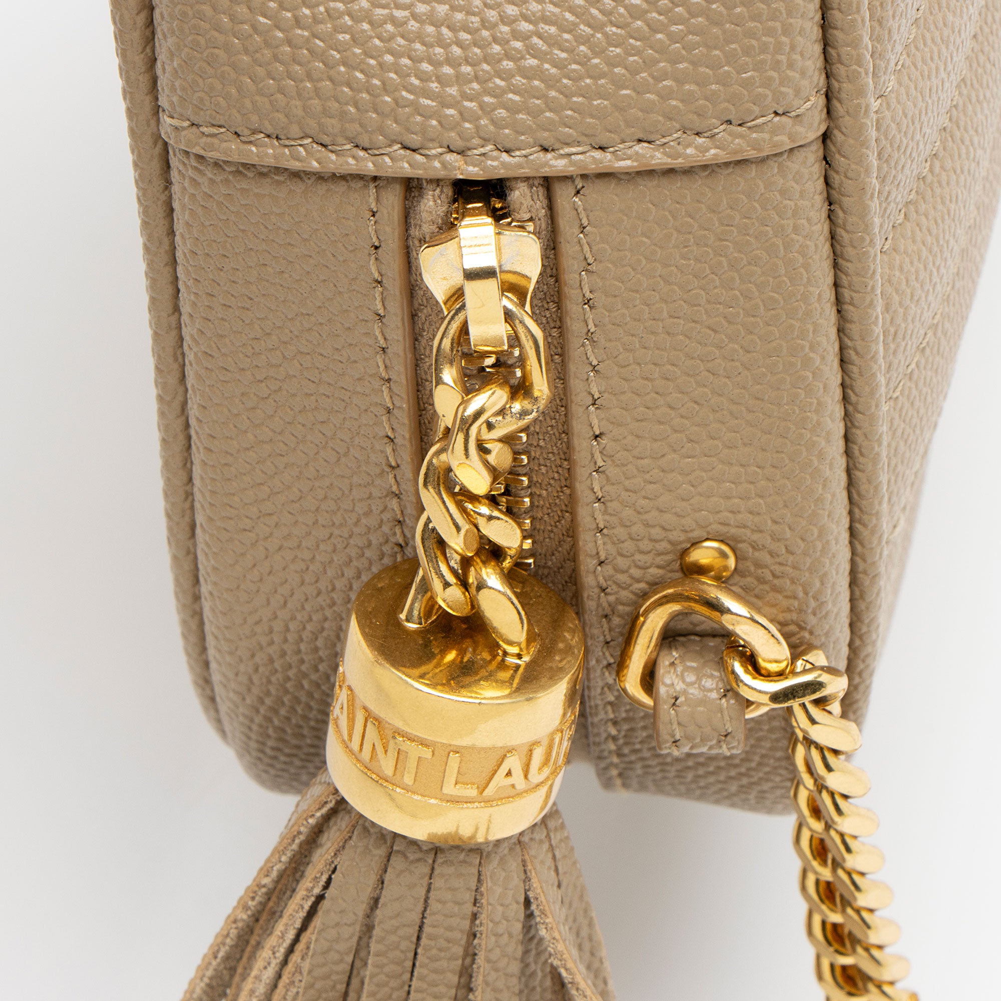 Saint Laurent Matelasse Grain de Poudre Monogram Lou Mini Camera Bag (SHF-uheDKF)