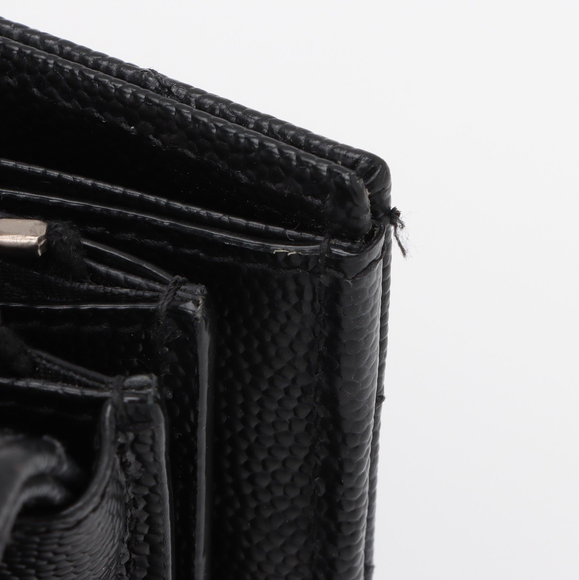 Saint Laurent Matelasse Grain de Poudre Monogram Wallet (SHF-YZtdVY)