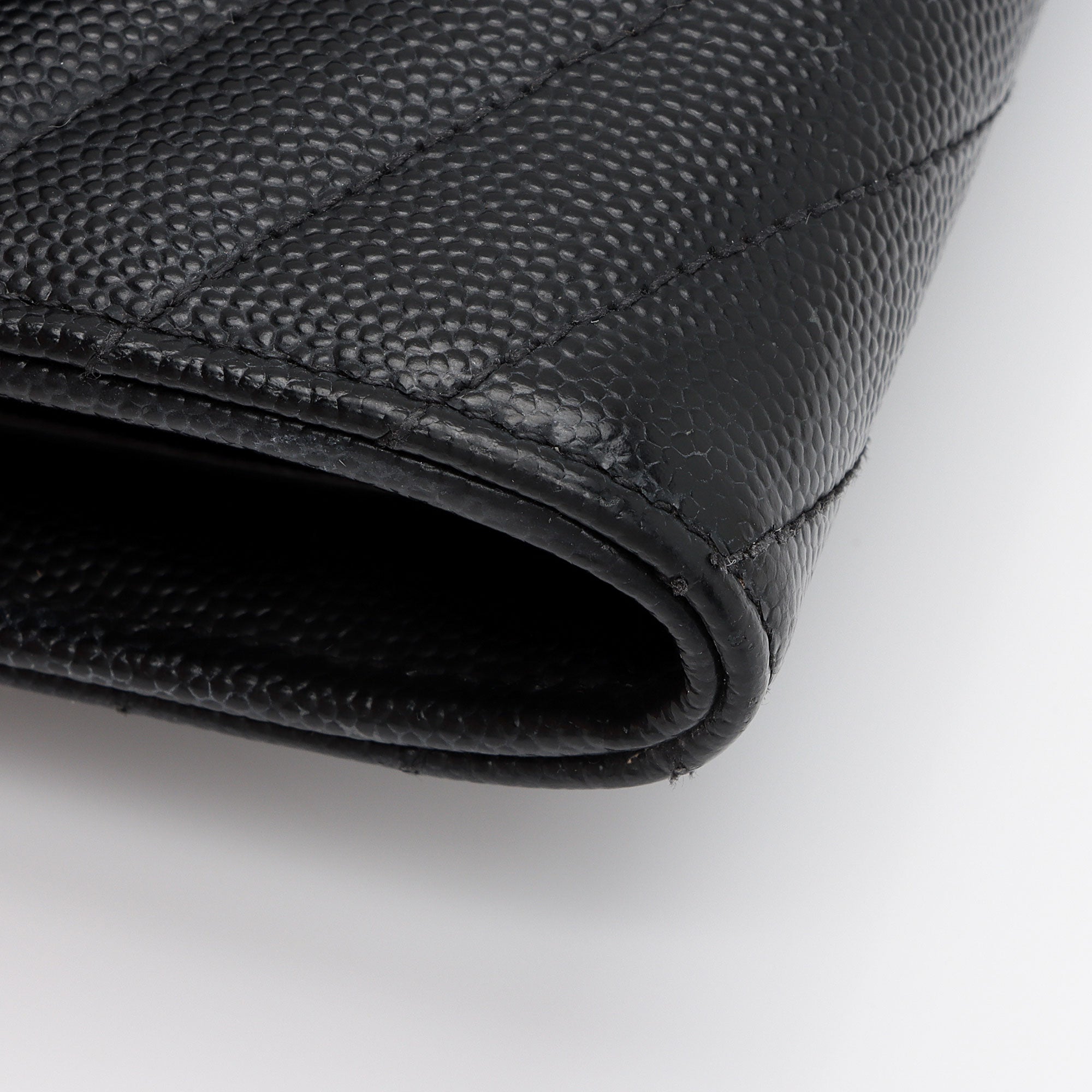 Saint Laurent Matelasse Grain de Poudre Monogram Wallet (SHF-YZtdVY)