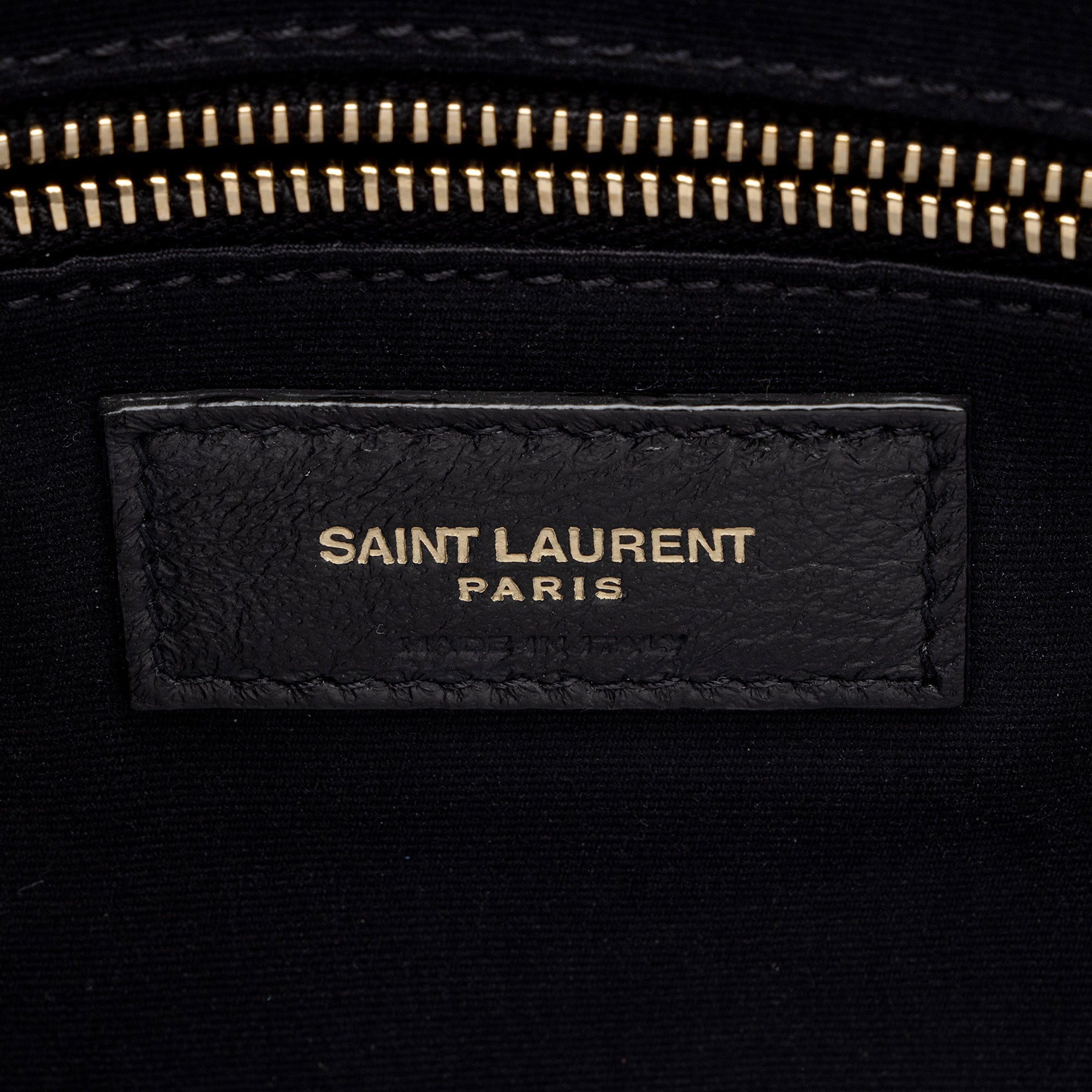 Saint Laurent Matelasse Chevron Grain de Poudre Tribeca Medium Tote (SHF-OUYeug)