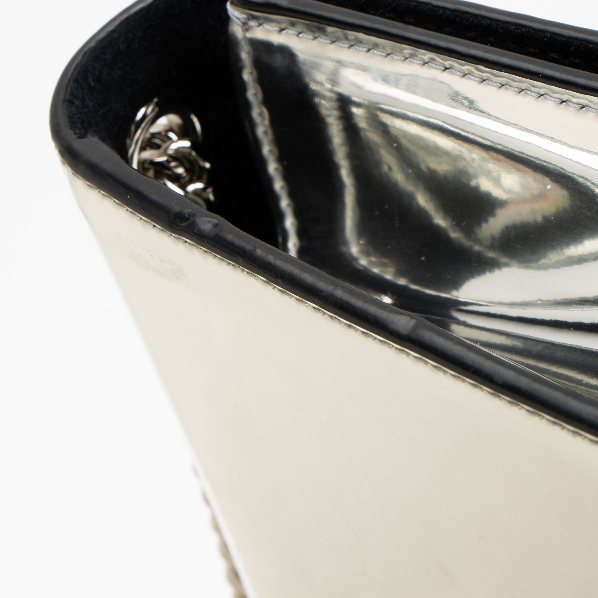 Saint Laurent Metallic Patent Leather Kate Small Shoulder Bag (SHF-JmBS7h)