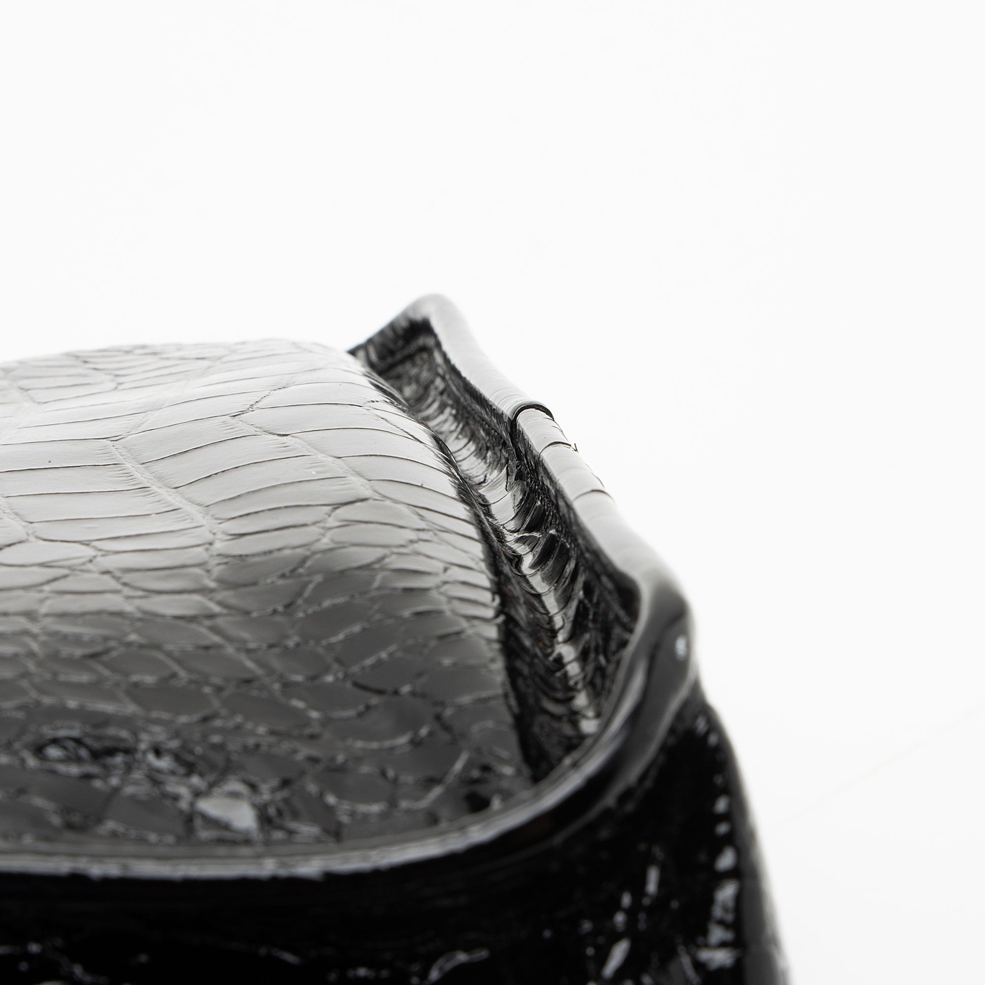 Saint Laurent Patent Croc Embossed Leather Monogram Niki Medium Shoulder Bag (SHF-zhfiM7)