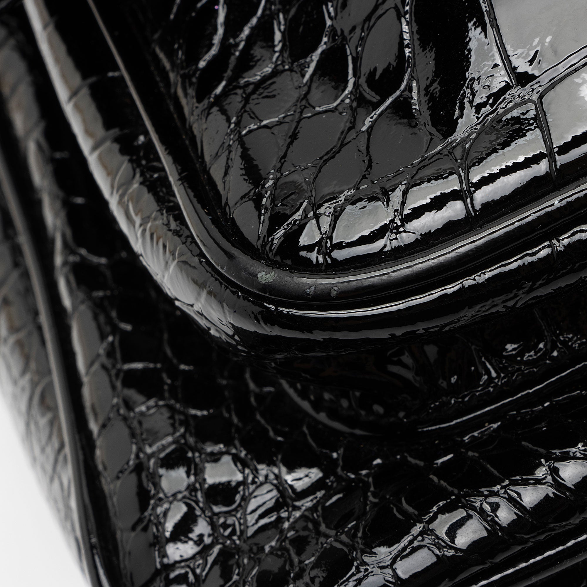 Saint Laurent Patent Croc Embossed Leather Monogram Niki Medium Shoulder Bag (SHF-zhfiM7)