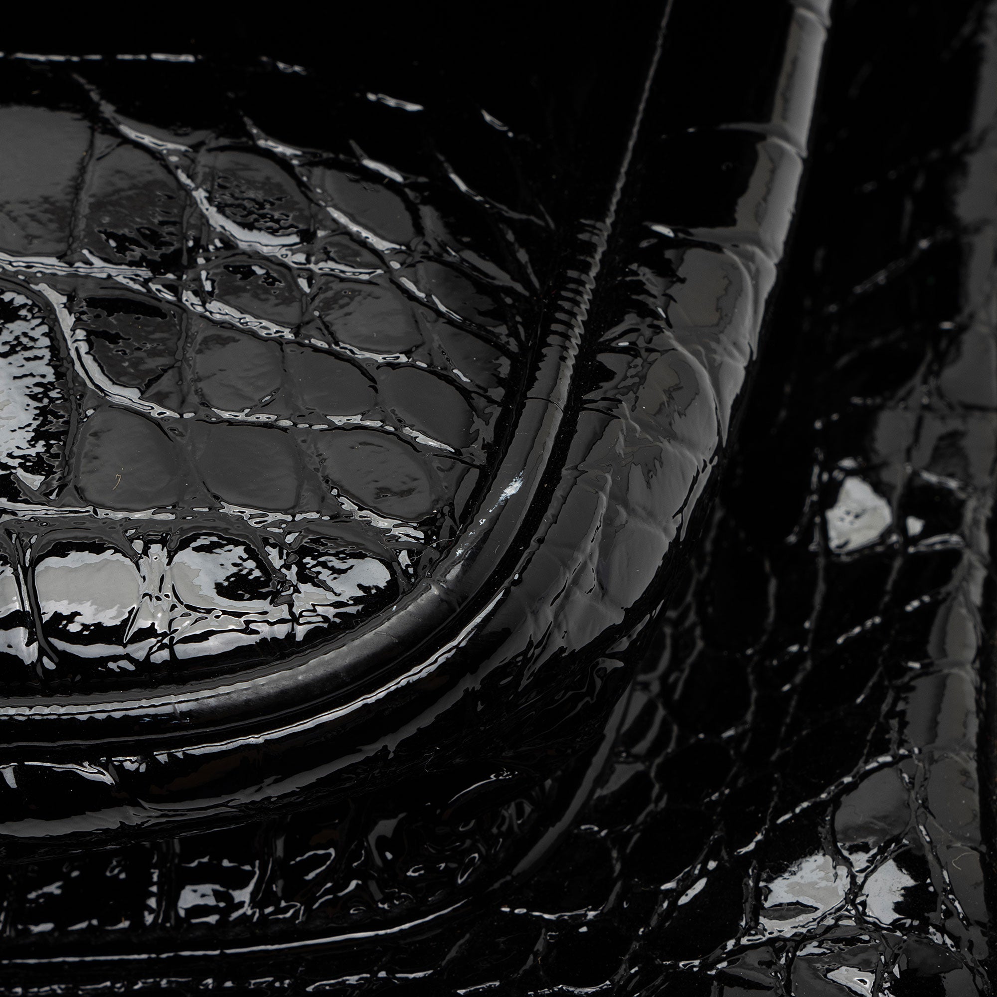 Saint Laurent Patent Croc Embossed Leather Monogram Niki Medium Shoulder Bag (SHF-zhfiM7)