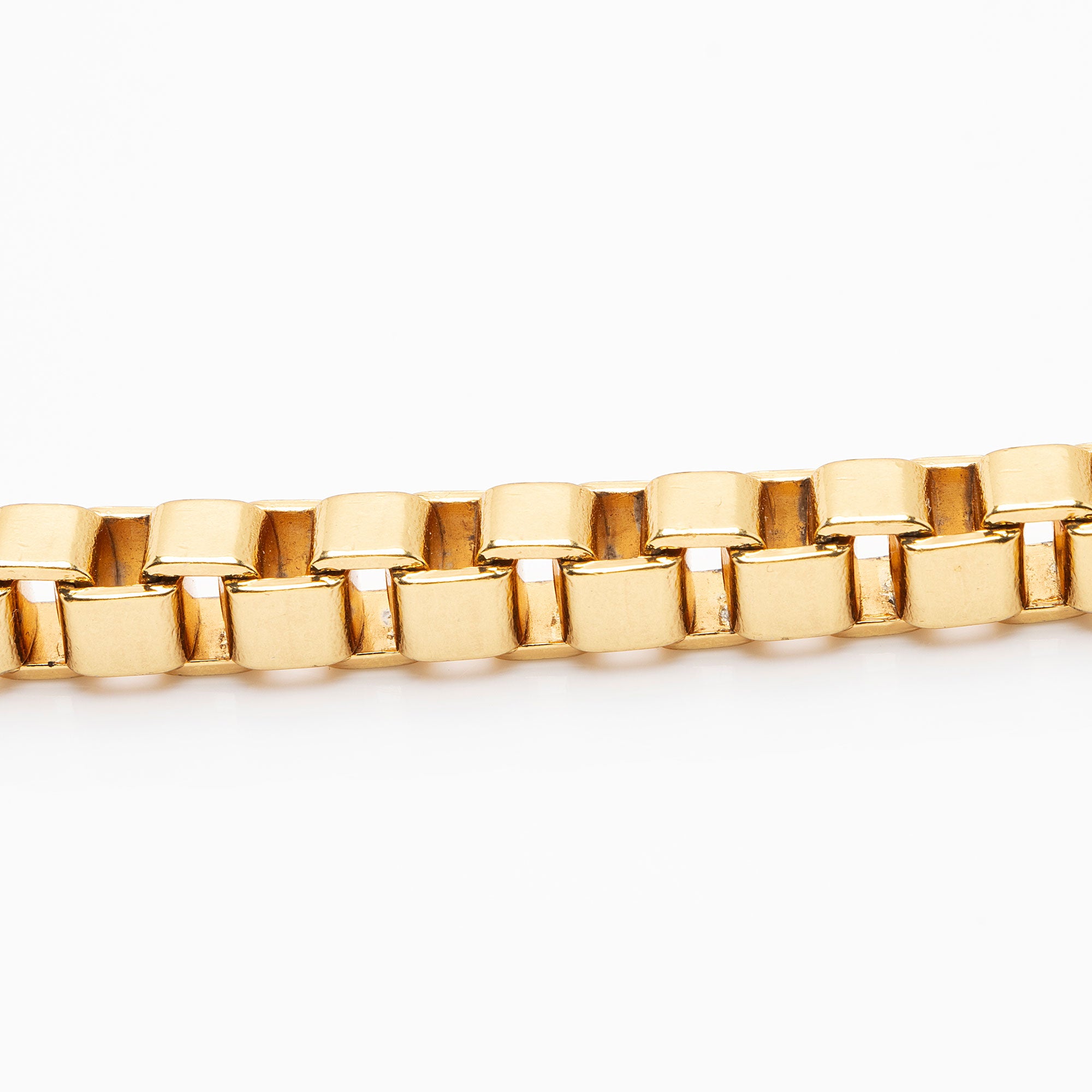 Saint Laurent Patent Leather Suzanne Small Hobo (SHF-5o8aM7)