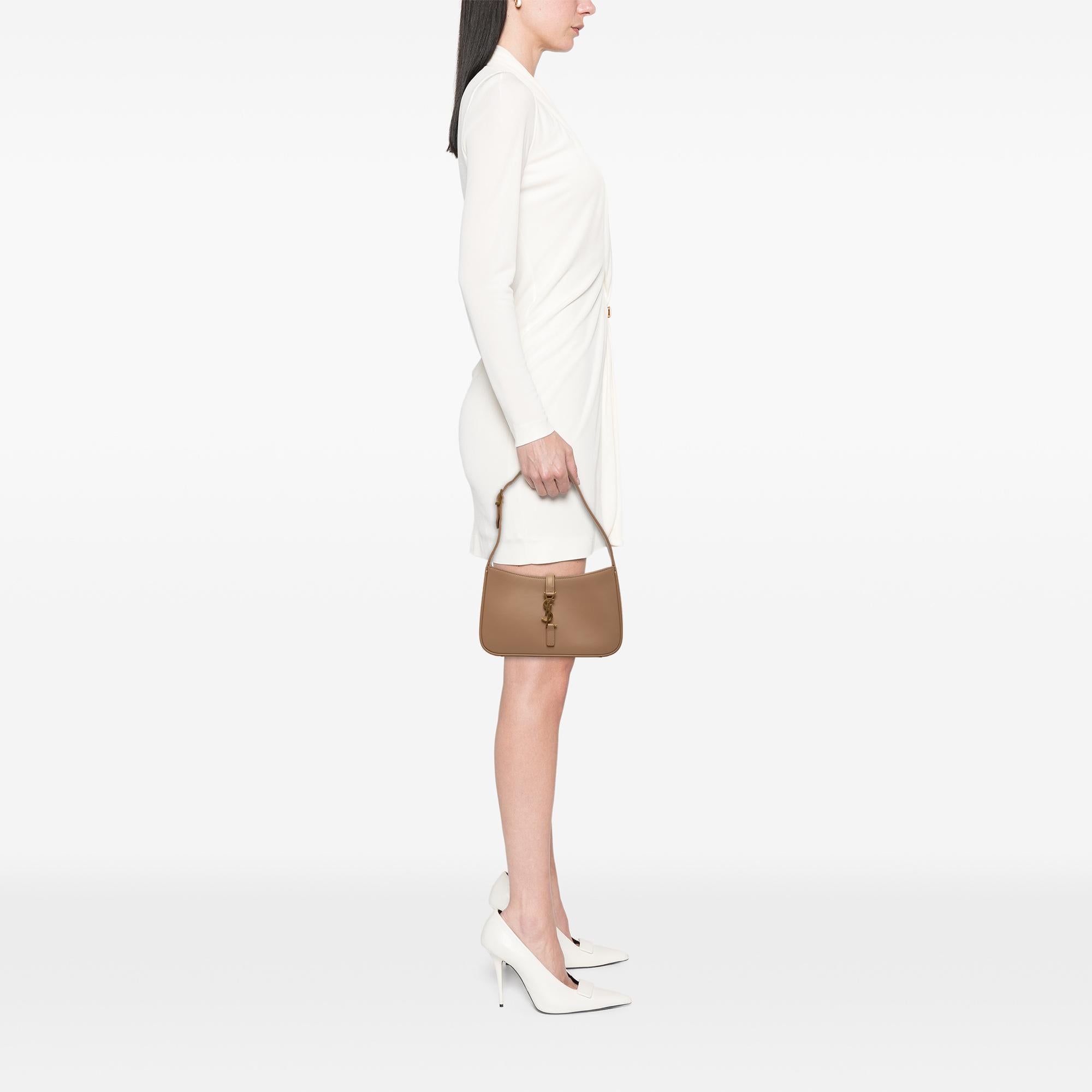 Saint Laurent Smooth Calfskin Le 5 a 7