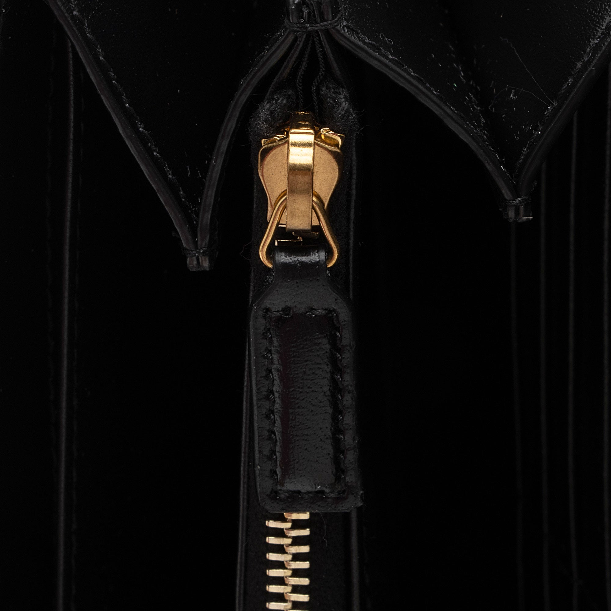 Saint Laurent Smooth Calfskin Monogram Cassandre Chain Wallet (SHF-O6MCNA)