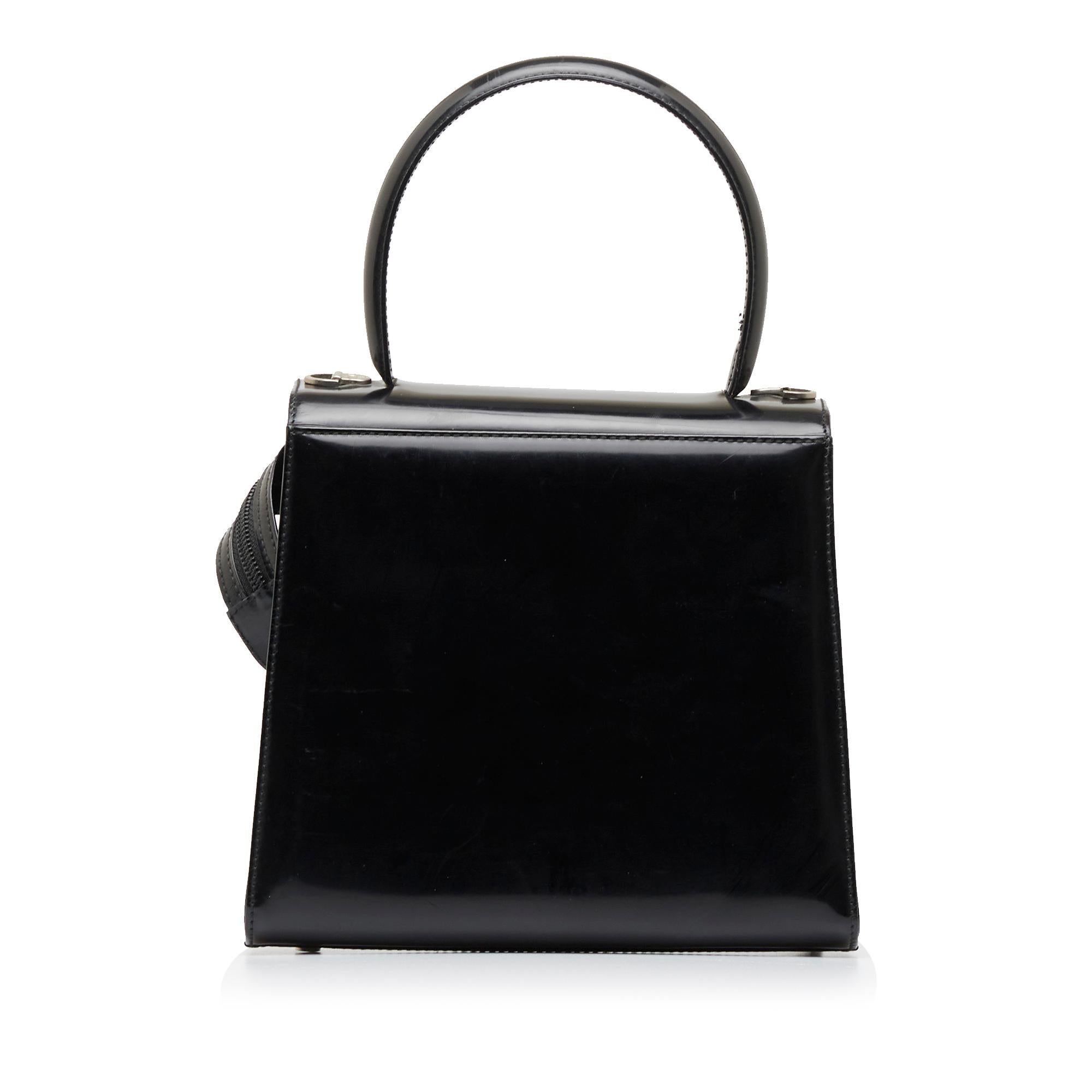 Salvatore Ferragamo Gancini Handbag (SHG-AvJGbf)
