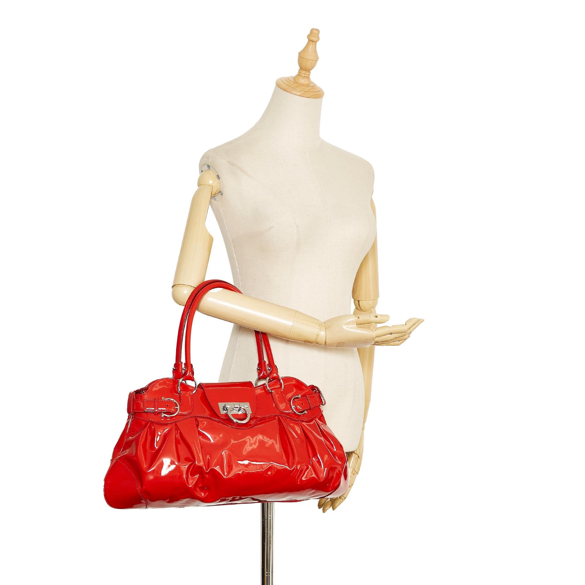 Salvatore Ferragamo Gancini Marisa (SHG-yOBllA)