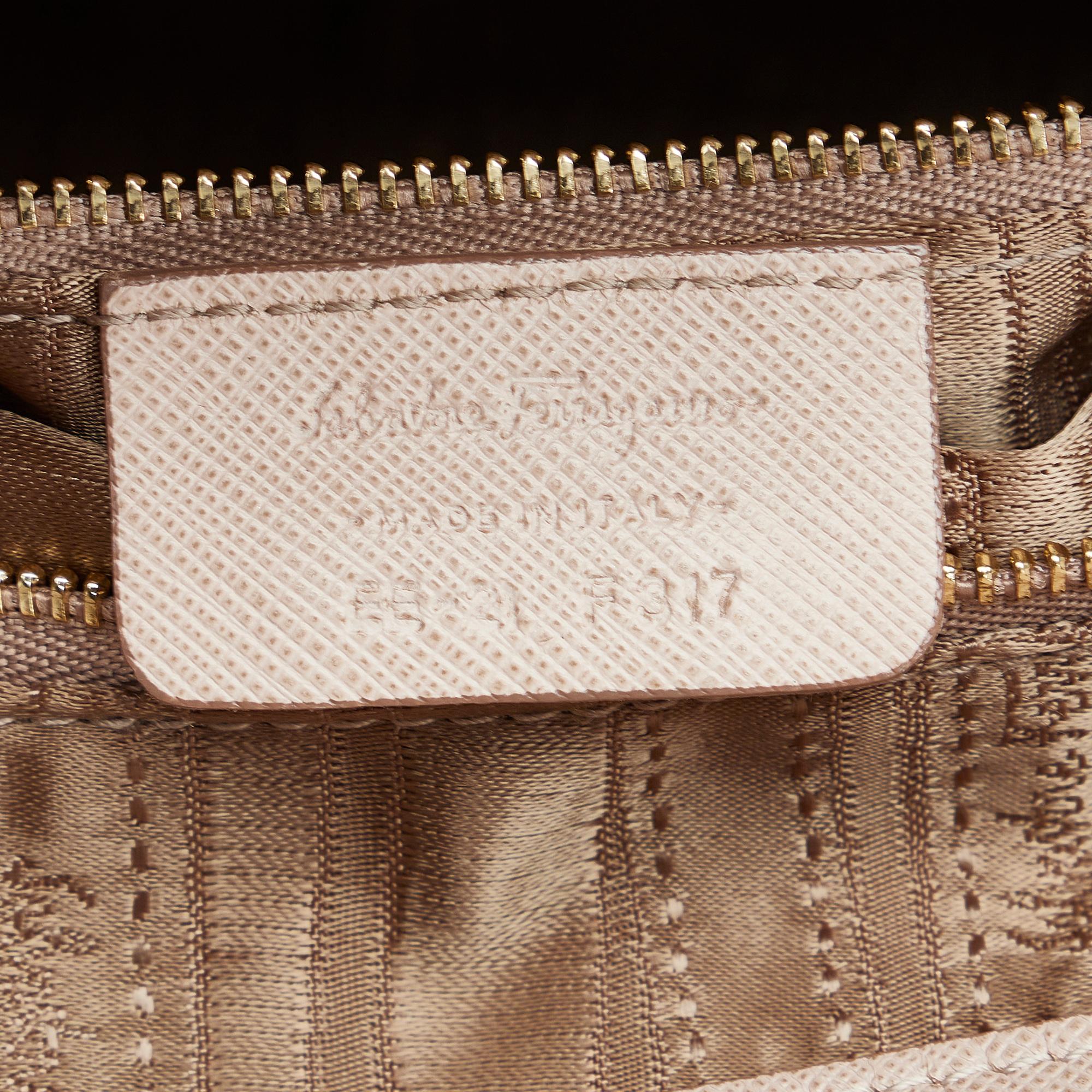 Salvatore Ferragamo Gancini Satchel (SHG-3HPfQP)