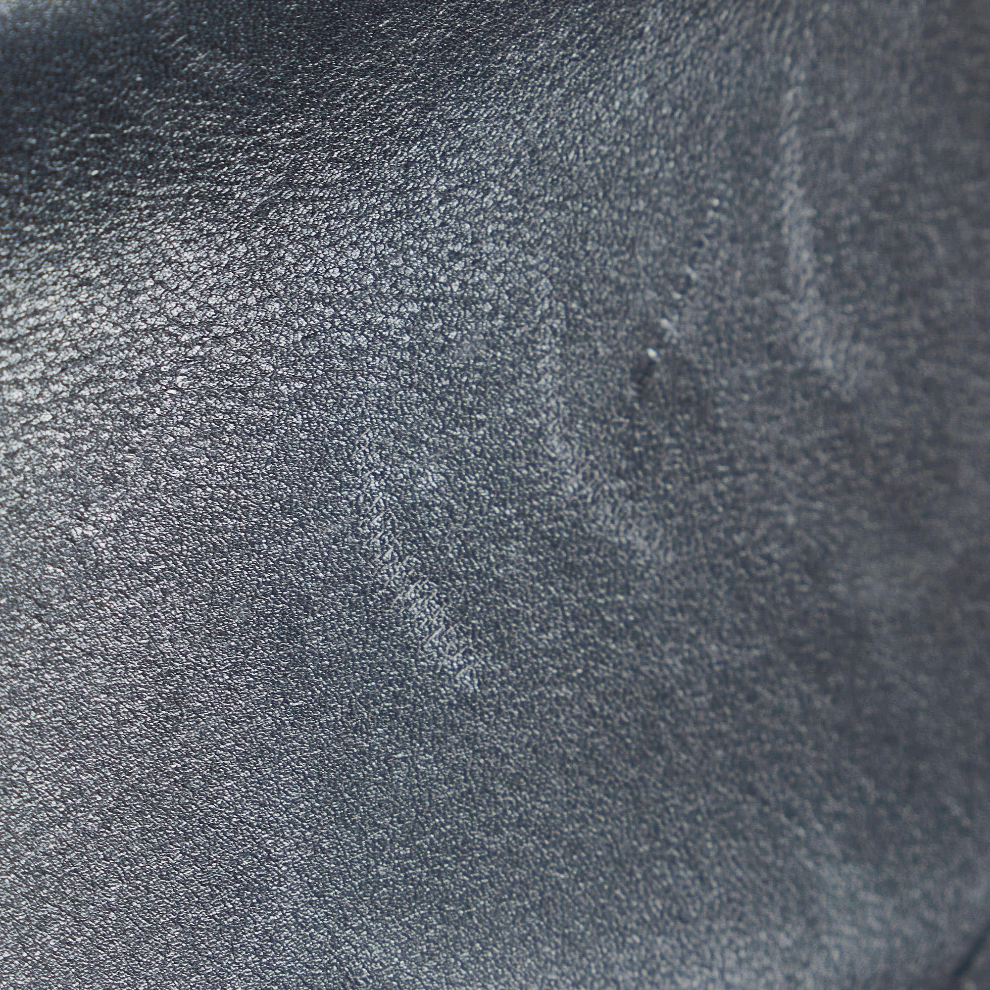 Salvatore Ferragamo Gancini Shoulder Bag (SHG-UAUqik)