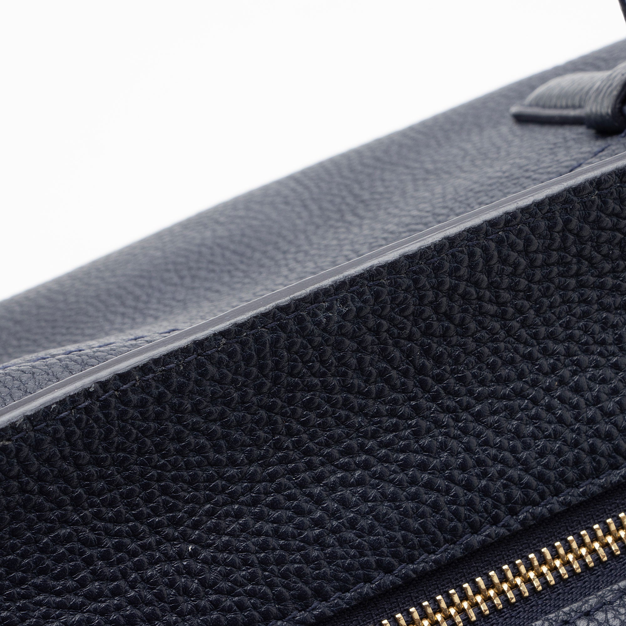 Salvatore Ferragamo Leather Amy Medium Tote (SHF-J5CP1u)