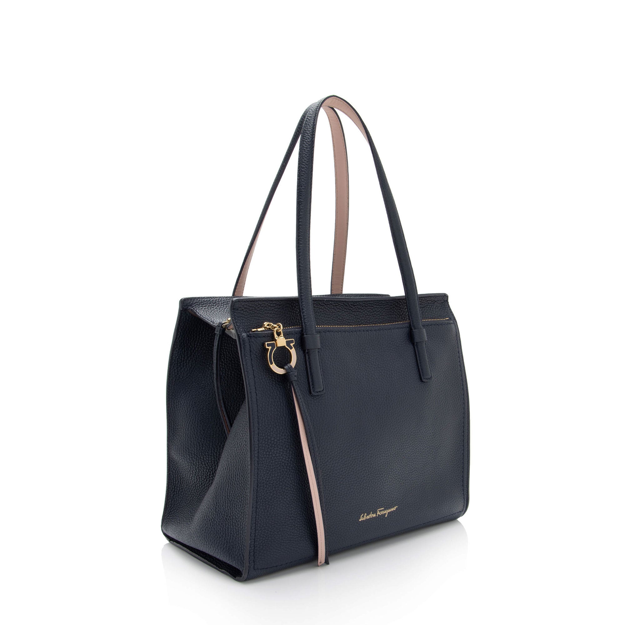 Salvatore Ferragamo Leather Amy Medium Tote (SHF-J5CP1u)