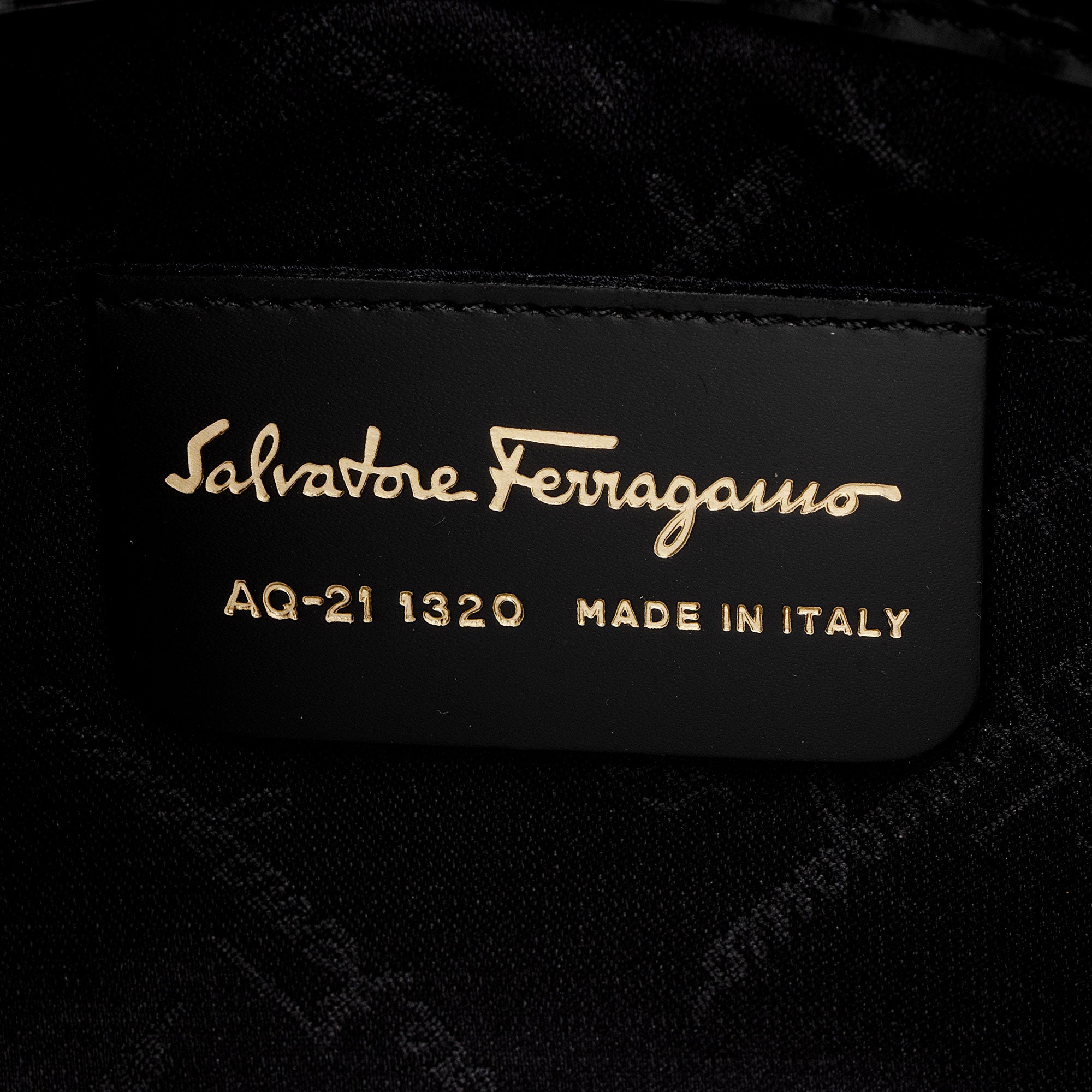 Salvatore Ferragamo Leather Canvas Tiger Print Shoulder Bag (SHF-yutKPg)