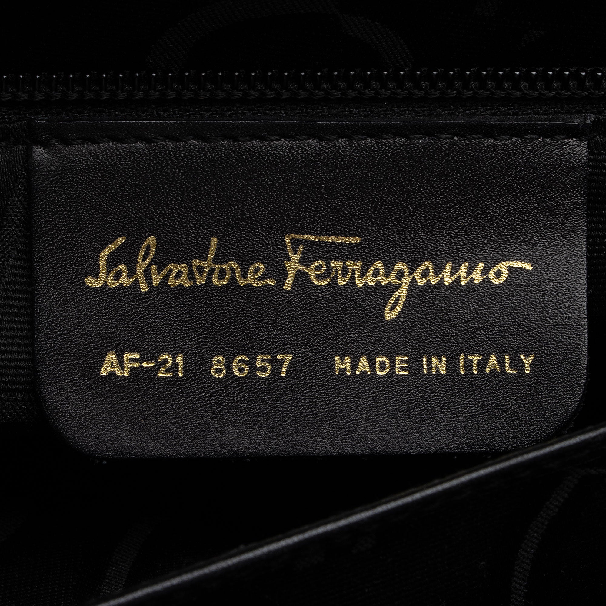 Salvatore Ferragamo Leather Gancini Convertible Medium Top Handle Satchel (SHF-JvHSjQ)