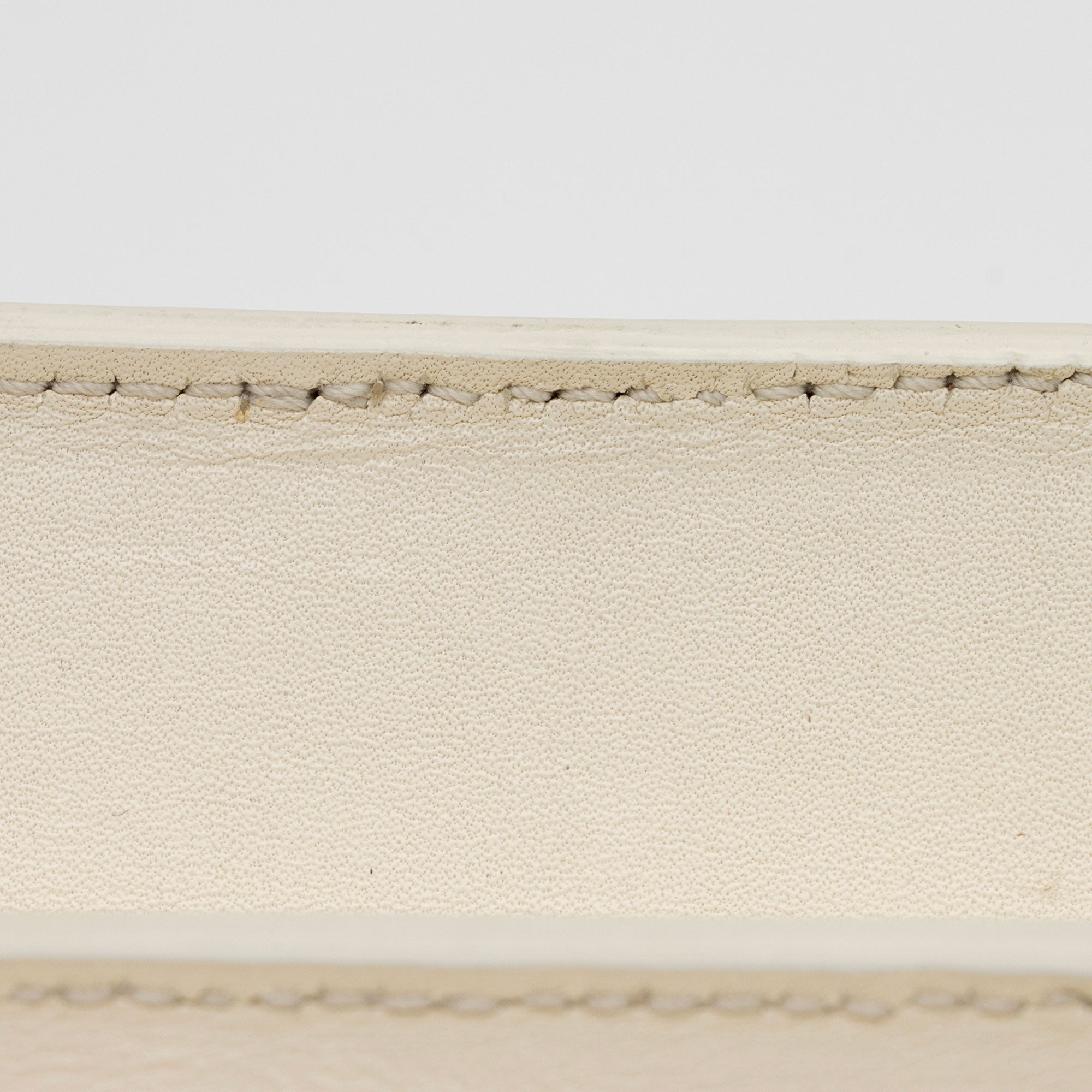 Salvatore Ferragamo Leather Laser Cut Top Handle (SHF-SMpnAH)