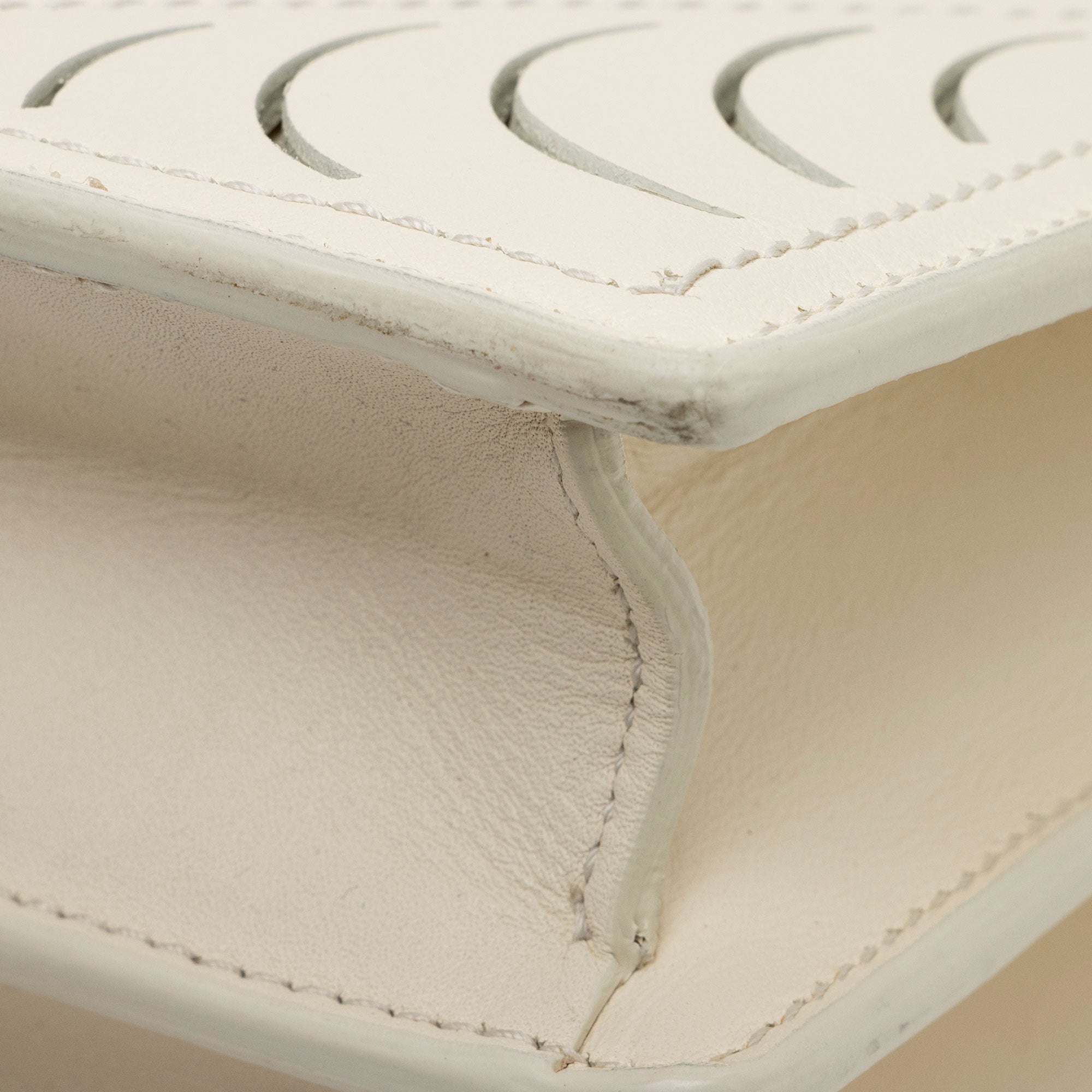 Salvatore Ferragamo Leather Laser Cut Top Handle (SHF-SMpnAH)