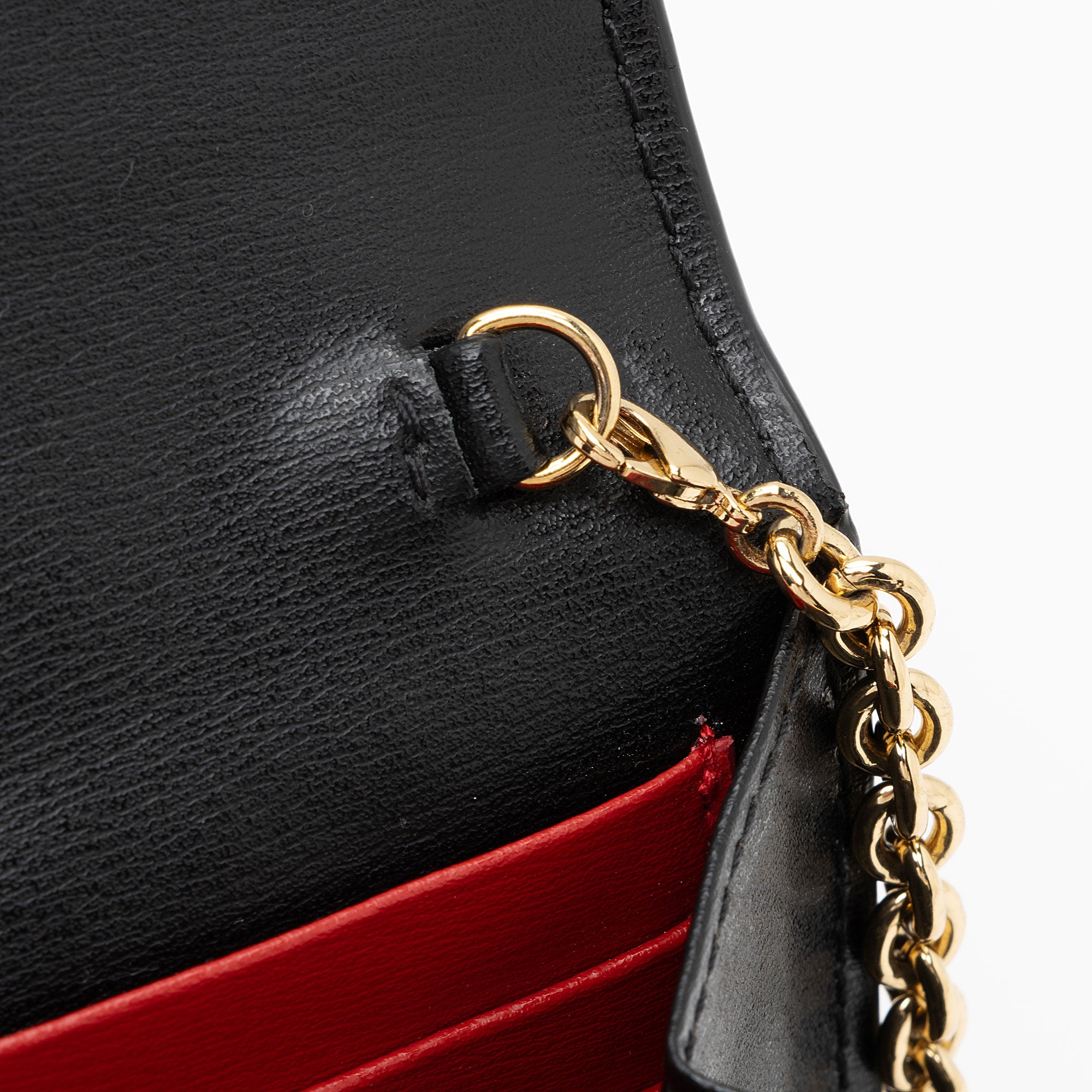 Salvatore Ferragamo Leather Gancini Wallet on Chain Bag (SHF-KGhxzb)