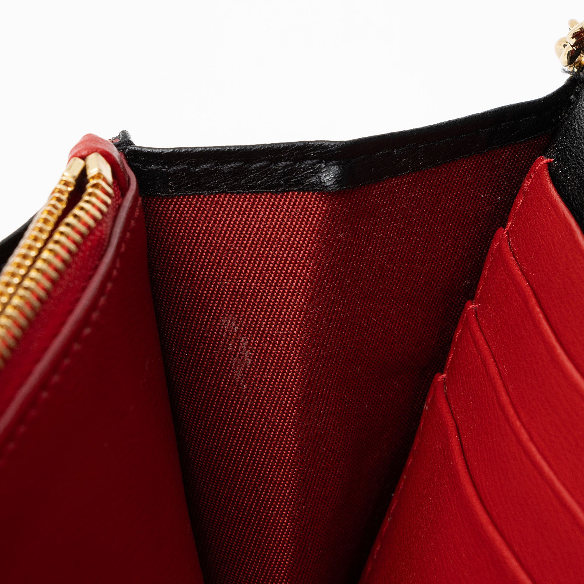 Salvatore Ferragamo Leather Gancini Wallet on Chain Bag (SHF-KGhxzb)