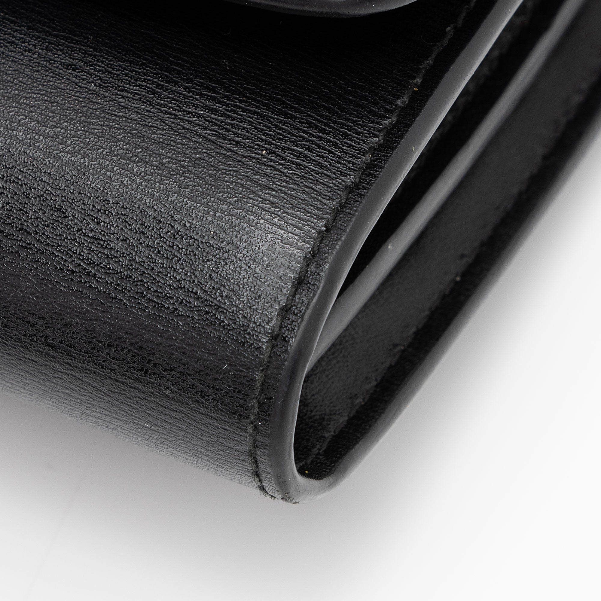 Salvatore Ferragamo Leather Gancini Wallet on Chain Bag (SHF-KGhxzb)