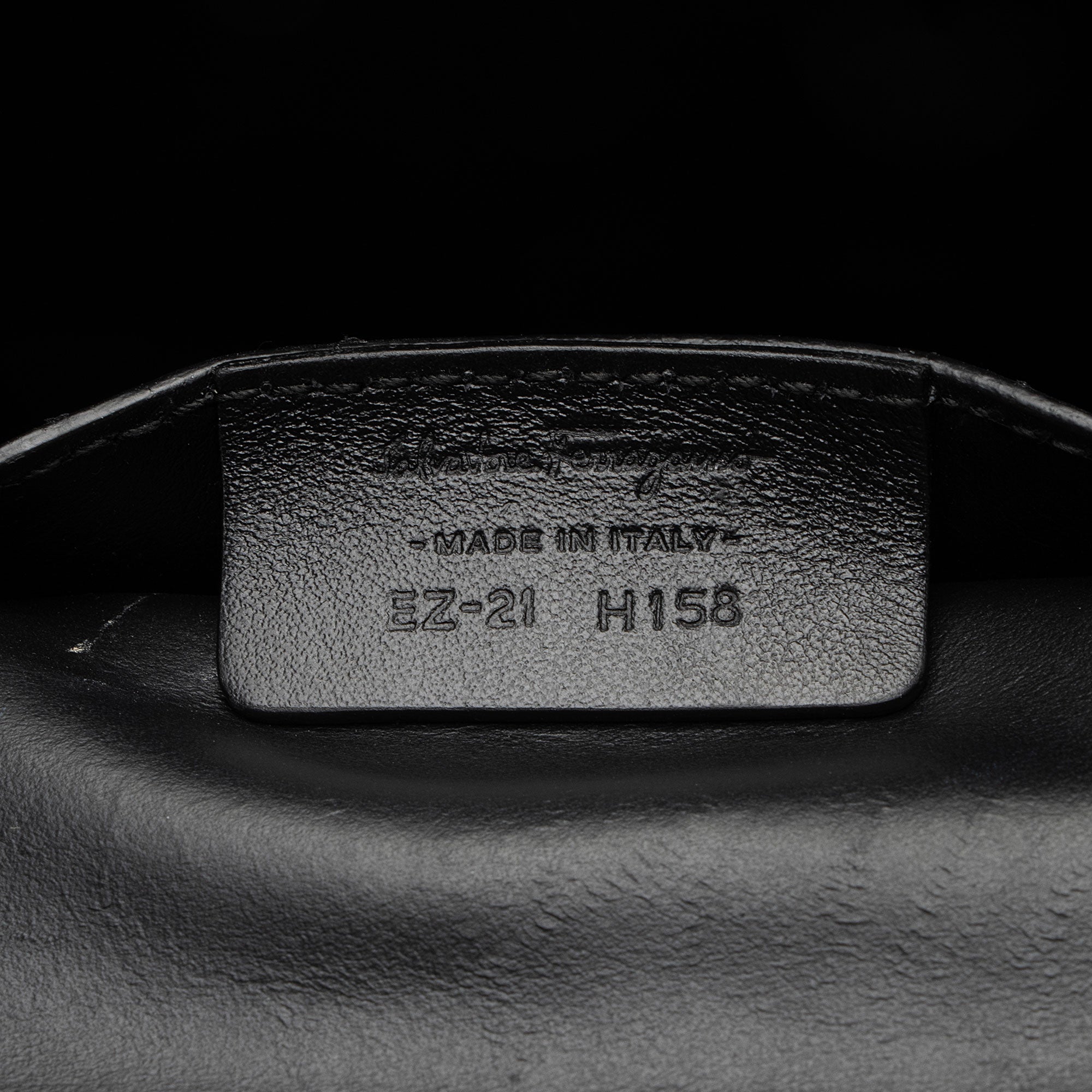 Salvatore Ferragamo Leather Gancio Chain Backpack (SHF-F2dnTU)