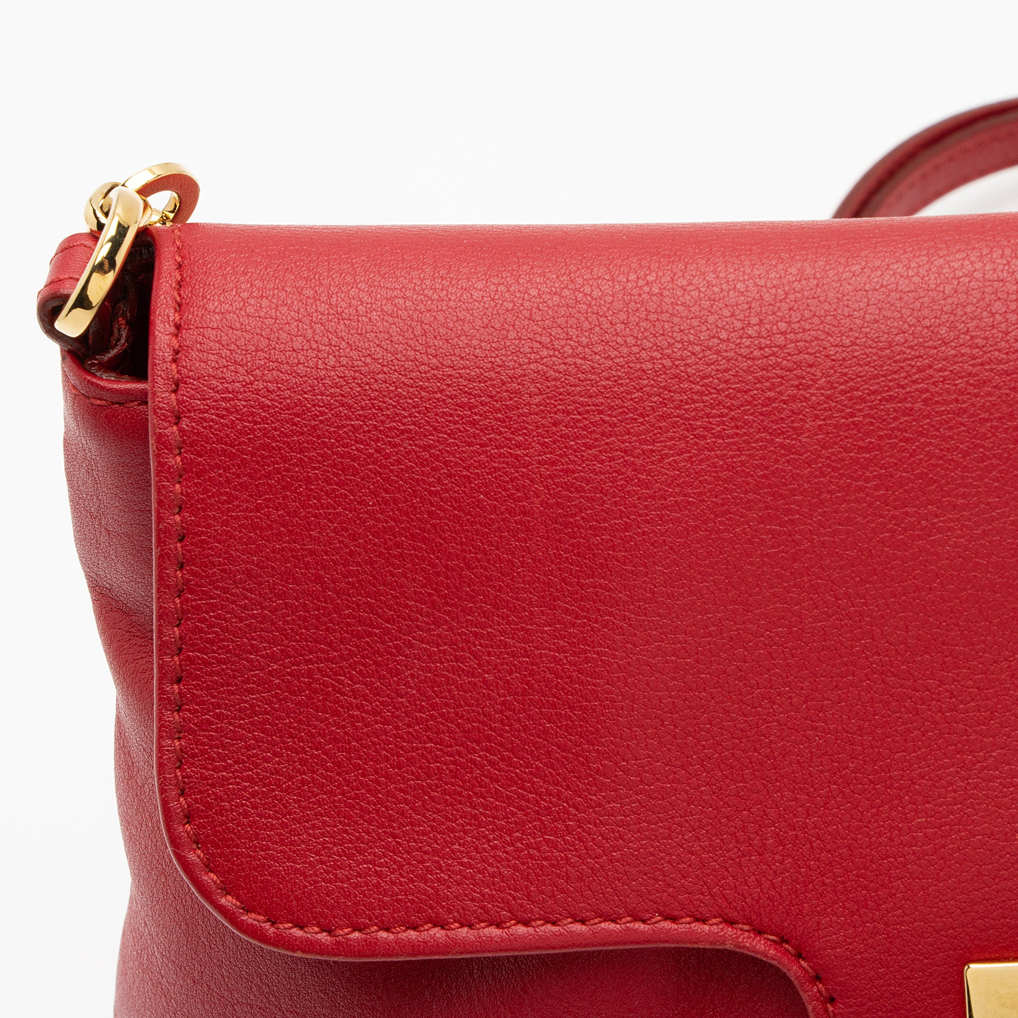Salvatore Ferragamo Leather W Chain Shoulder Bag (SHF-gH3WOn)