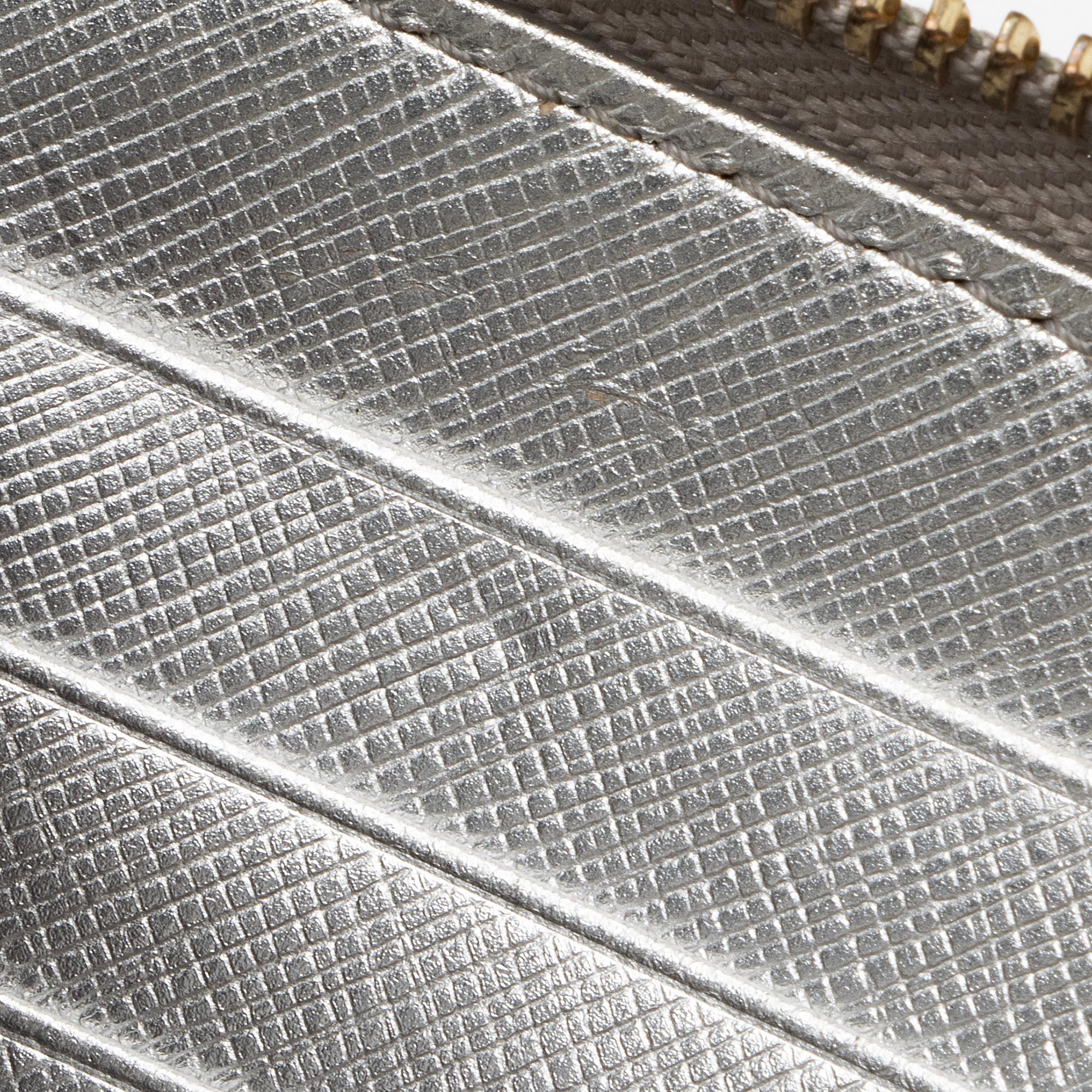 Salvatore Ferragamo Metallic Saffiano Vara Zip Continental Wallet (SHF-23110)