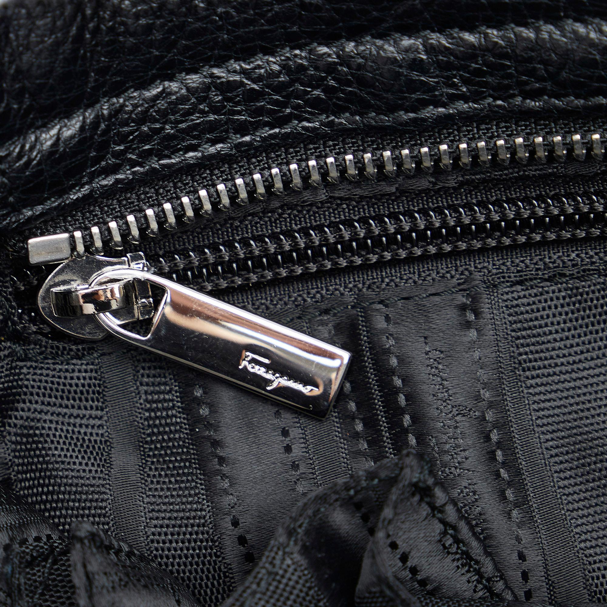 Salvatore Ferragamo Sofia Handbag (SHG-v7jaL1)