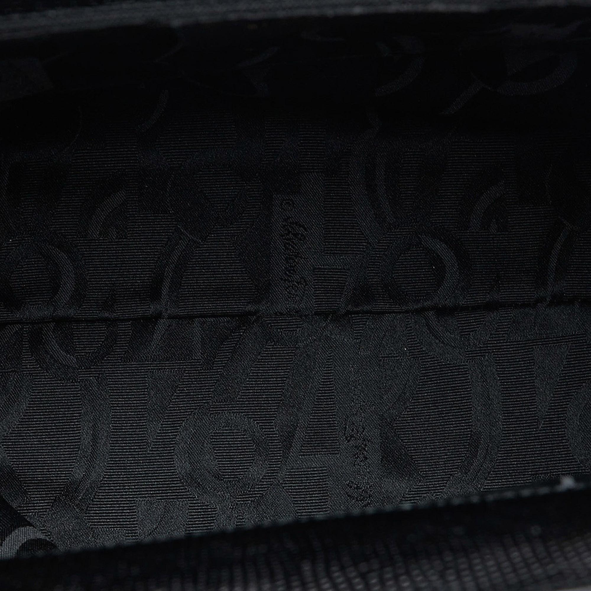 Salvatore Ferragamo Vara Embossed Tote (SHG-RKSuQV)