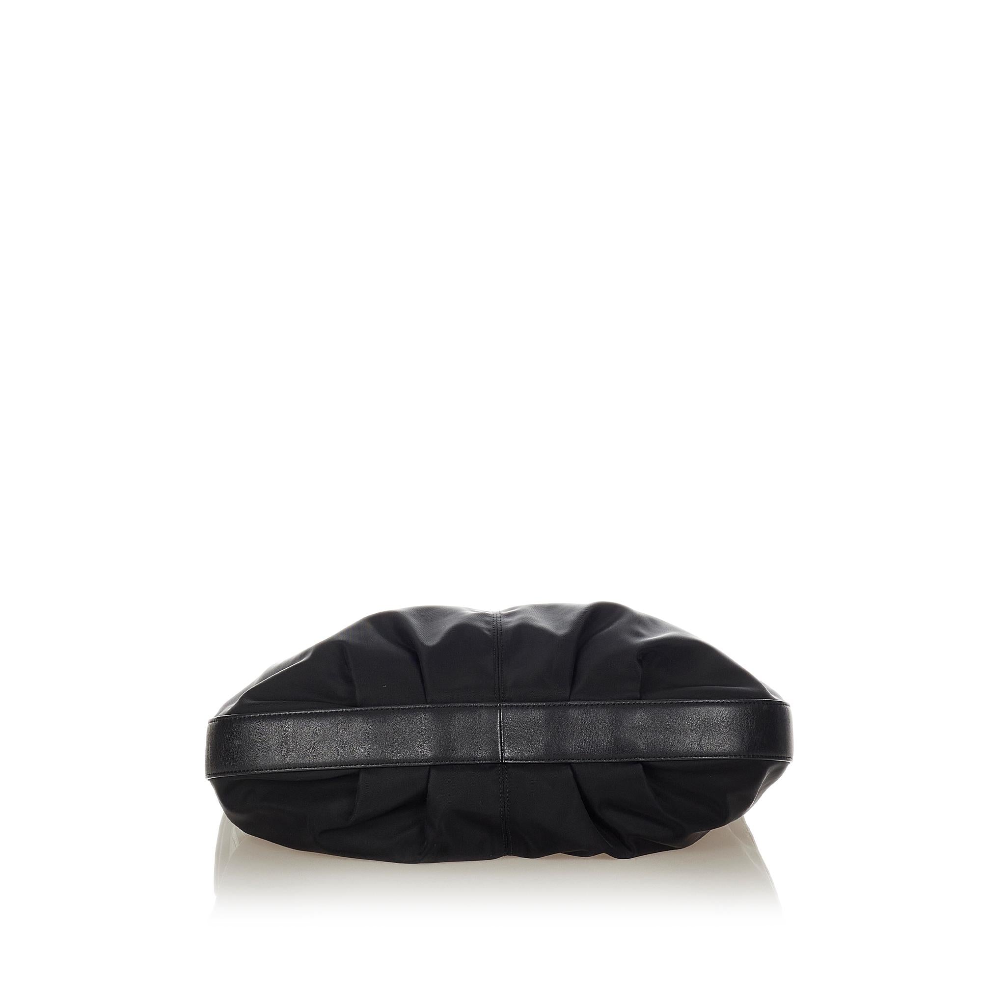 Salvatore Ferragamo Vara Nylon Shoulder Bag (SHG-37241)