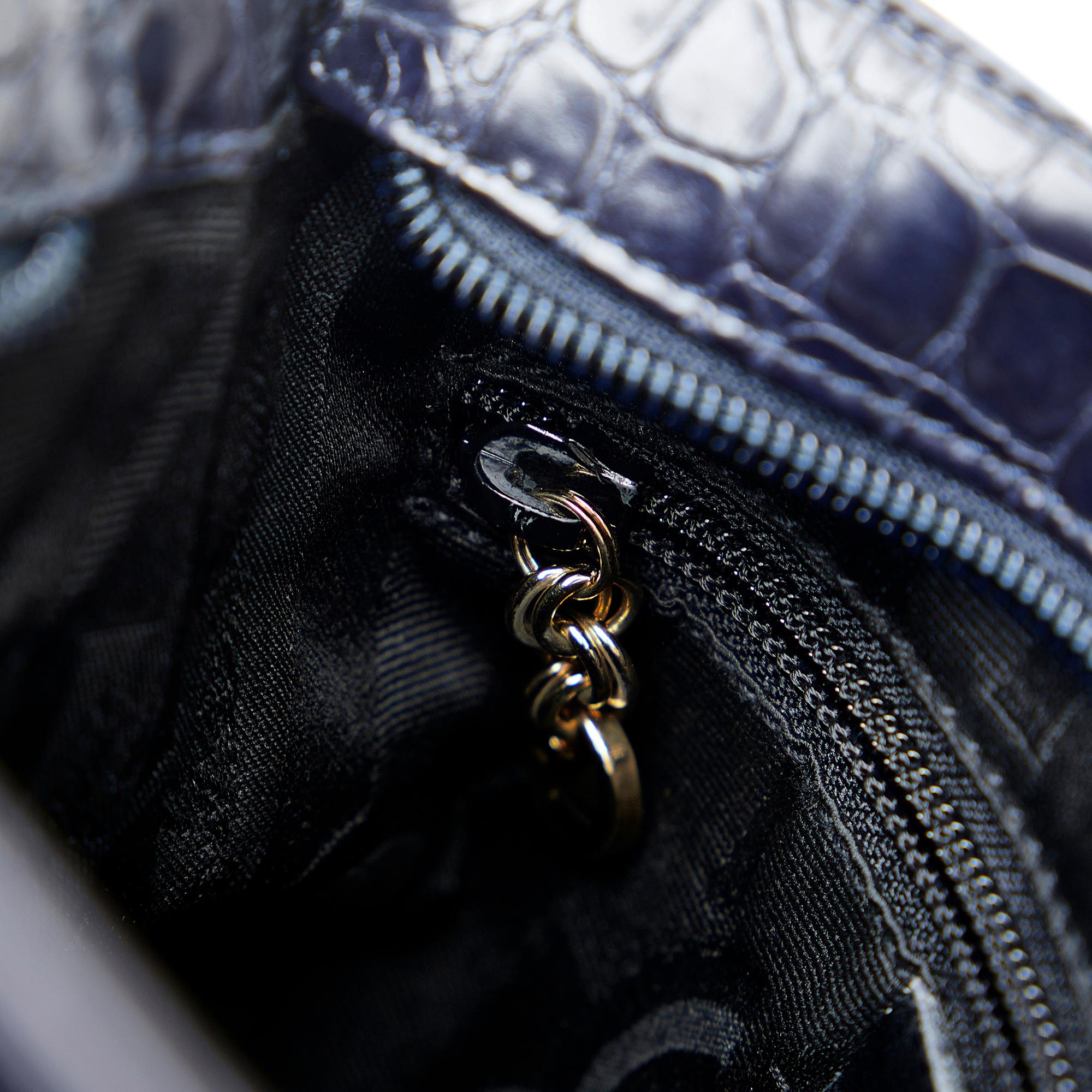 Salvatore Ferragamo Vara Shoulder Bag (SHG-GCxL97)